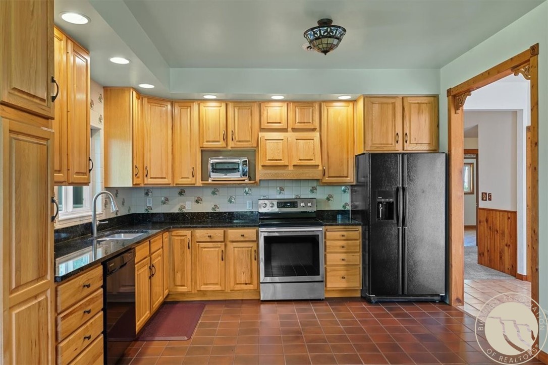 105 Schreiner Rd.