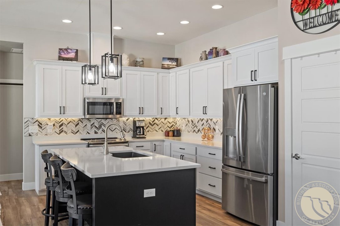 3110 Falcon Circle