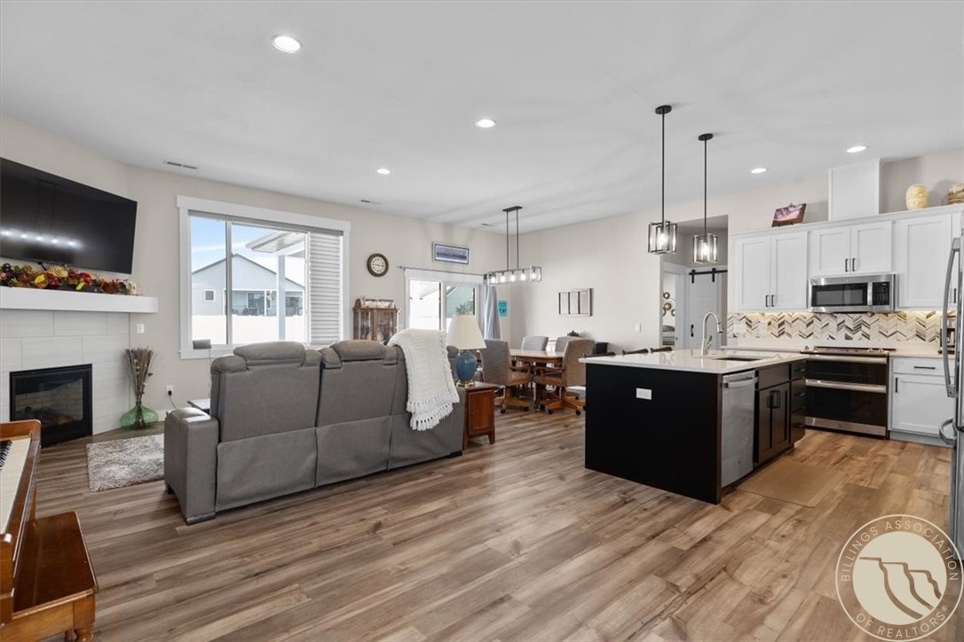 3110 Falcon Circle