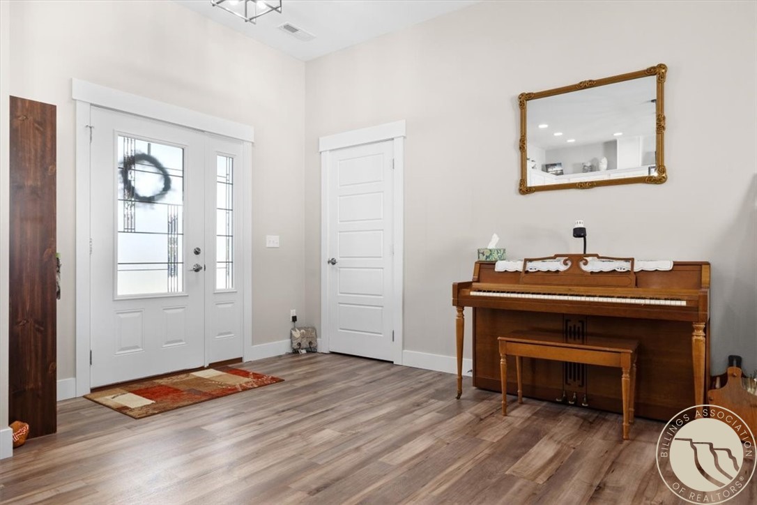 3110 Falcon Circle