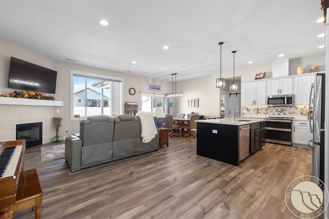 3110 Falcon Circle