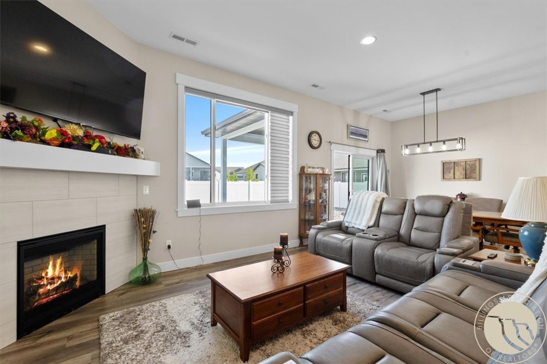 3110 Falcon Circle
