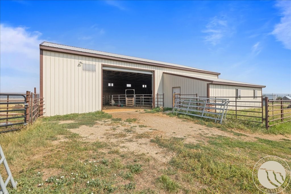 102310 US Hwy 87 S