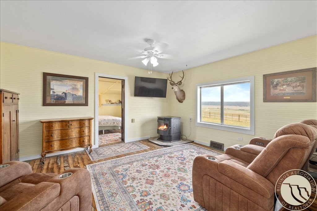 102310 HWY 87 E