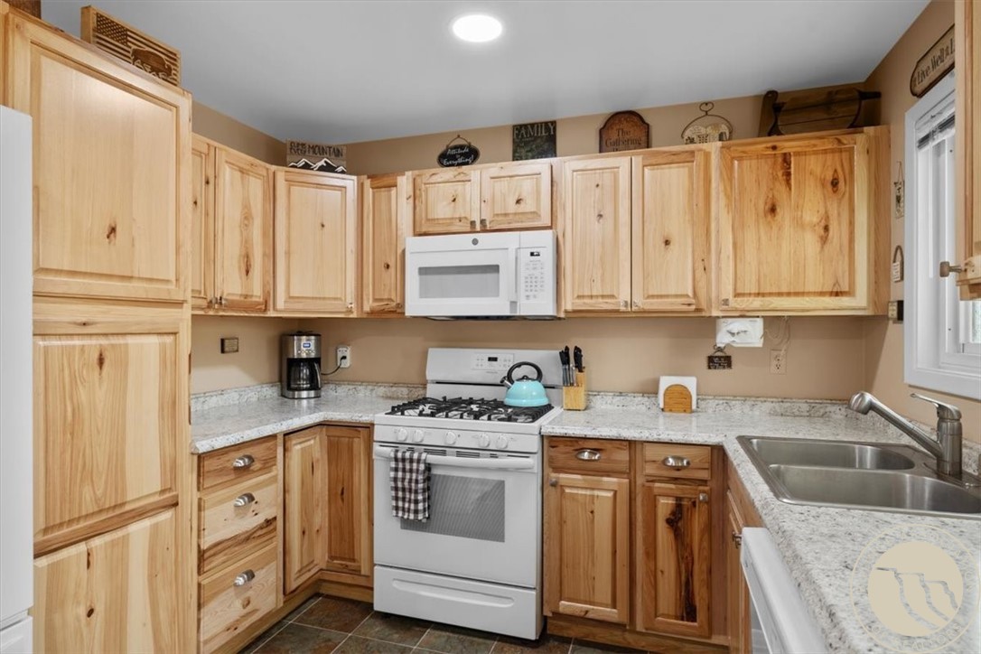 1722 Cheryl St.