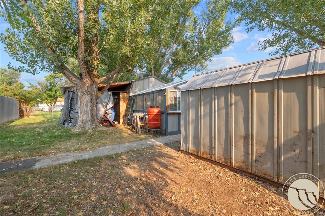 1722 Cheryl St.