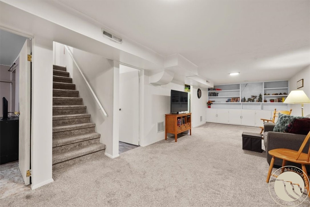 1722 Cheryl St.