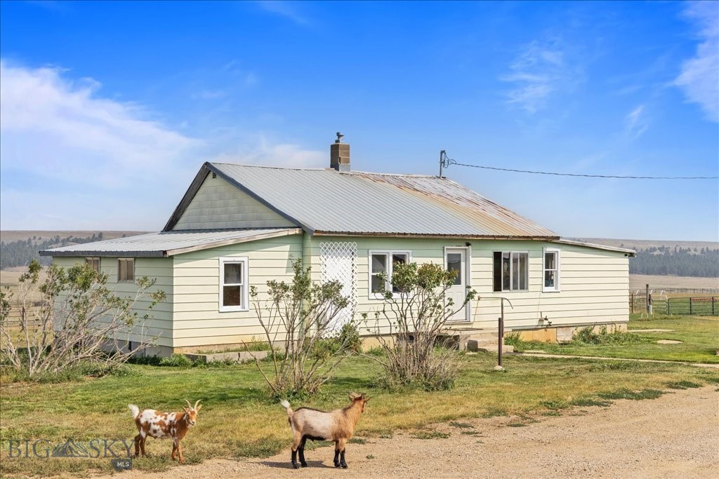 102310 Highway 87 E