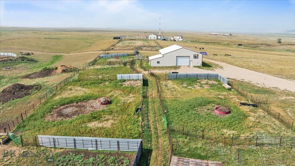 102310 Highway 87 E