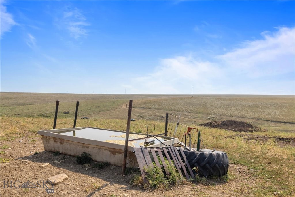 102310 Highway 87 E
