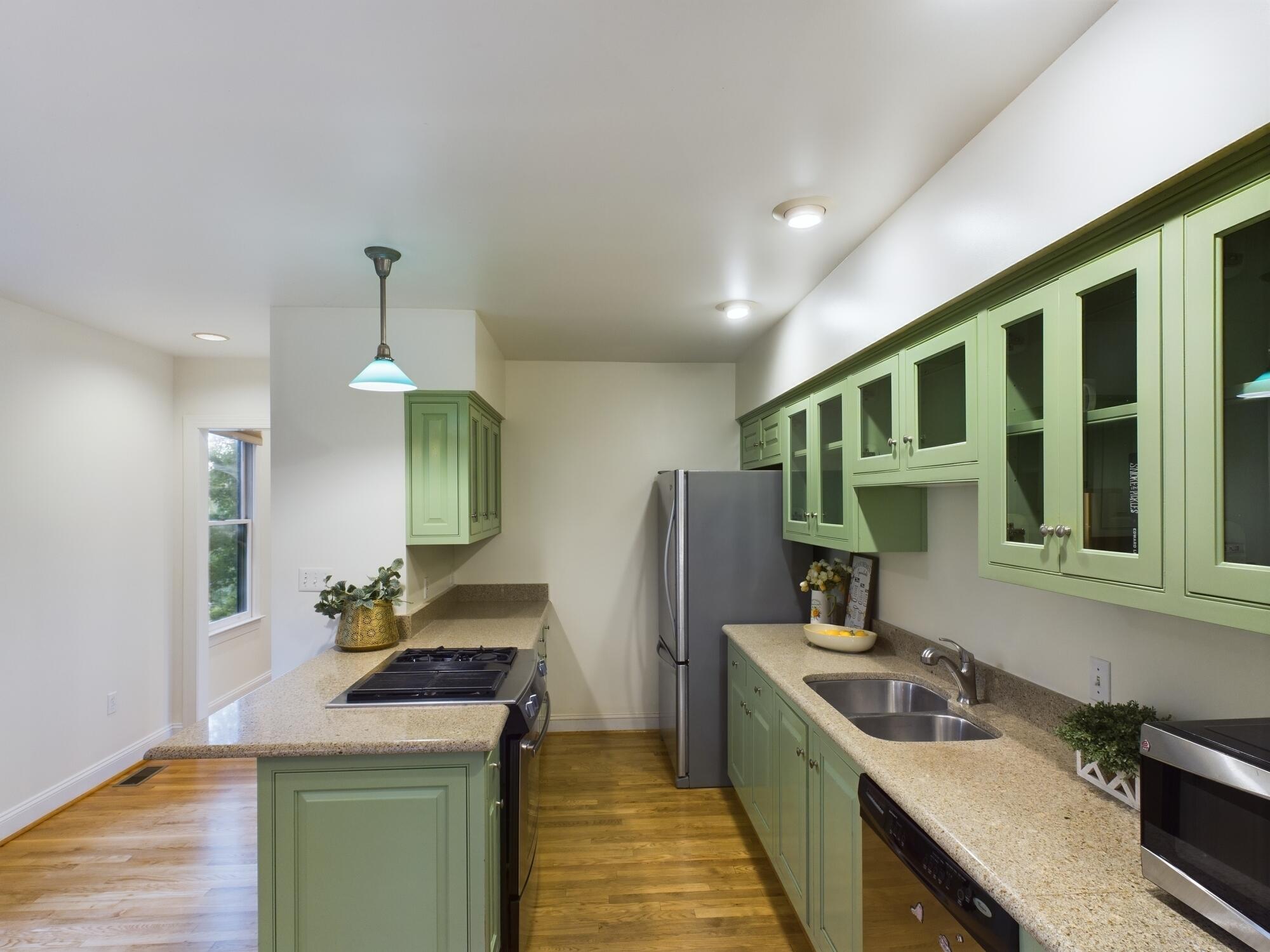 404 Honeysuckle Hill