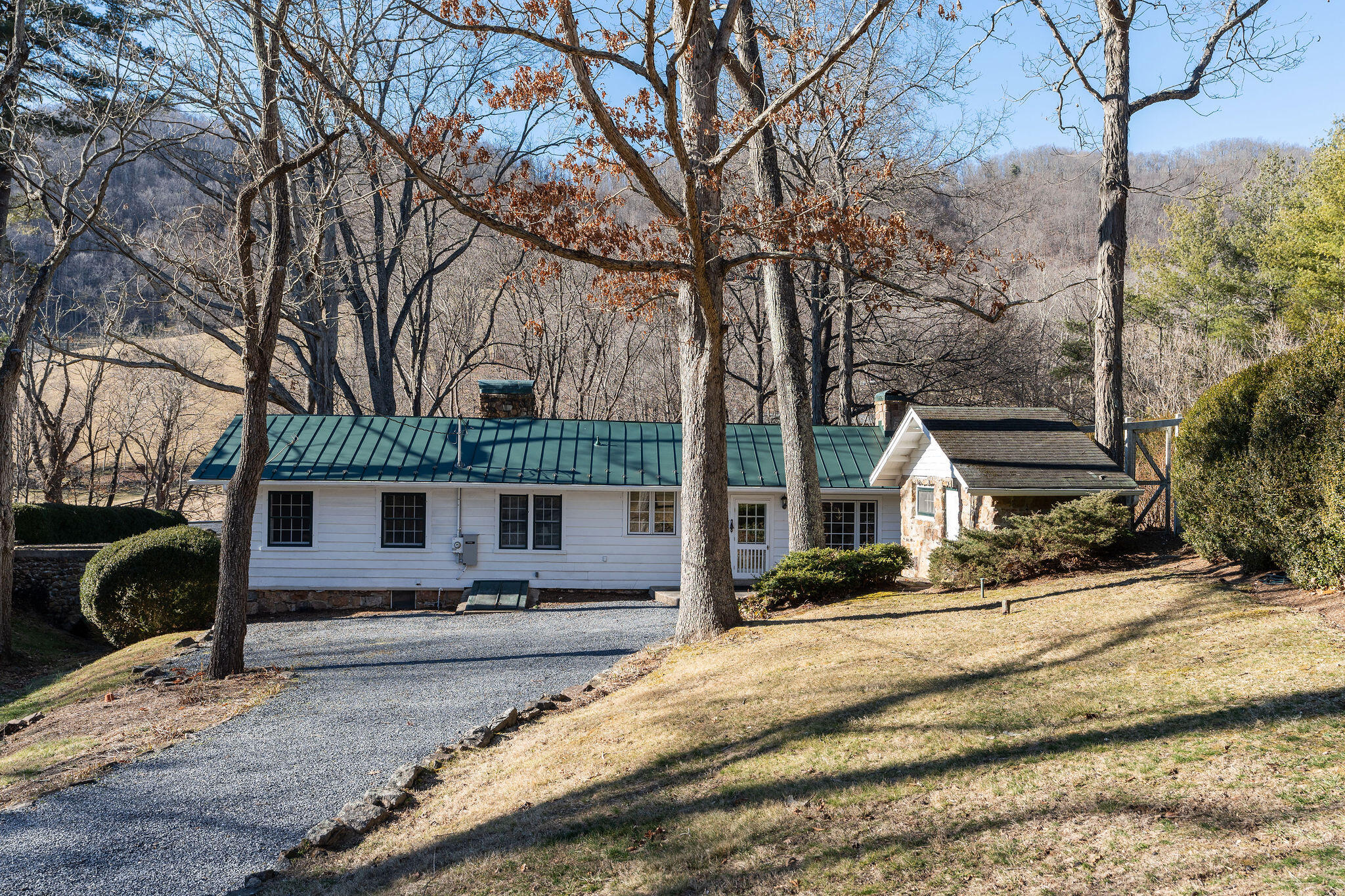 10772 Sam Snead Highway