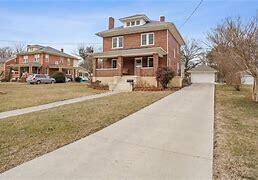 168 Wildhurst Ave NE