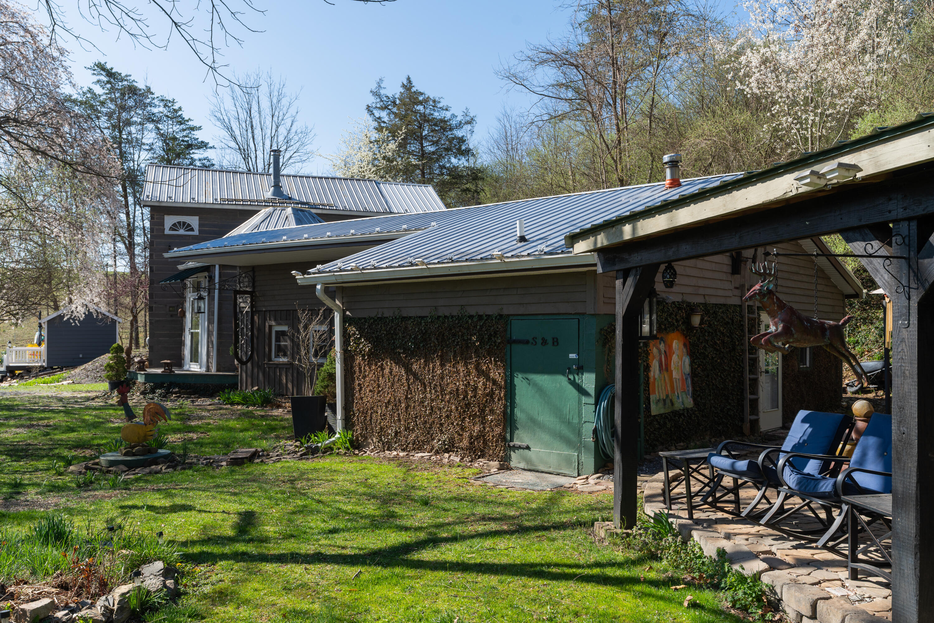 2665 Deerfield Valley Road Rd