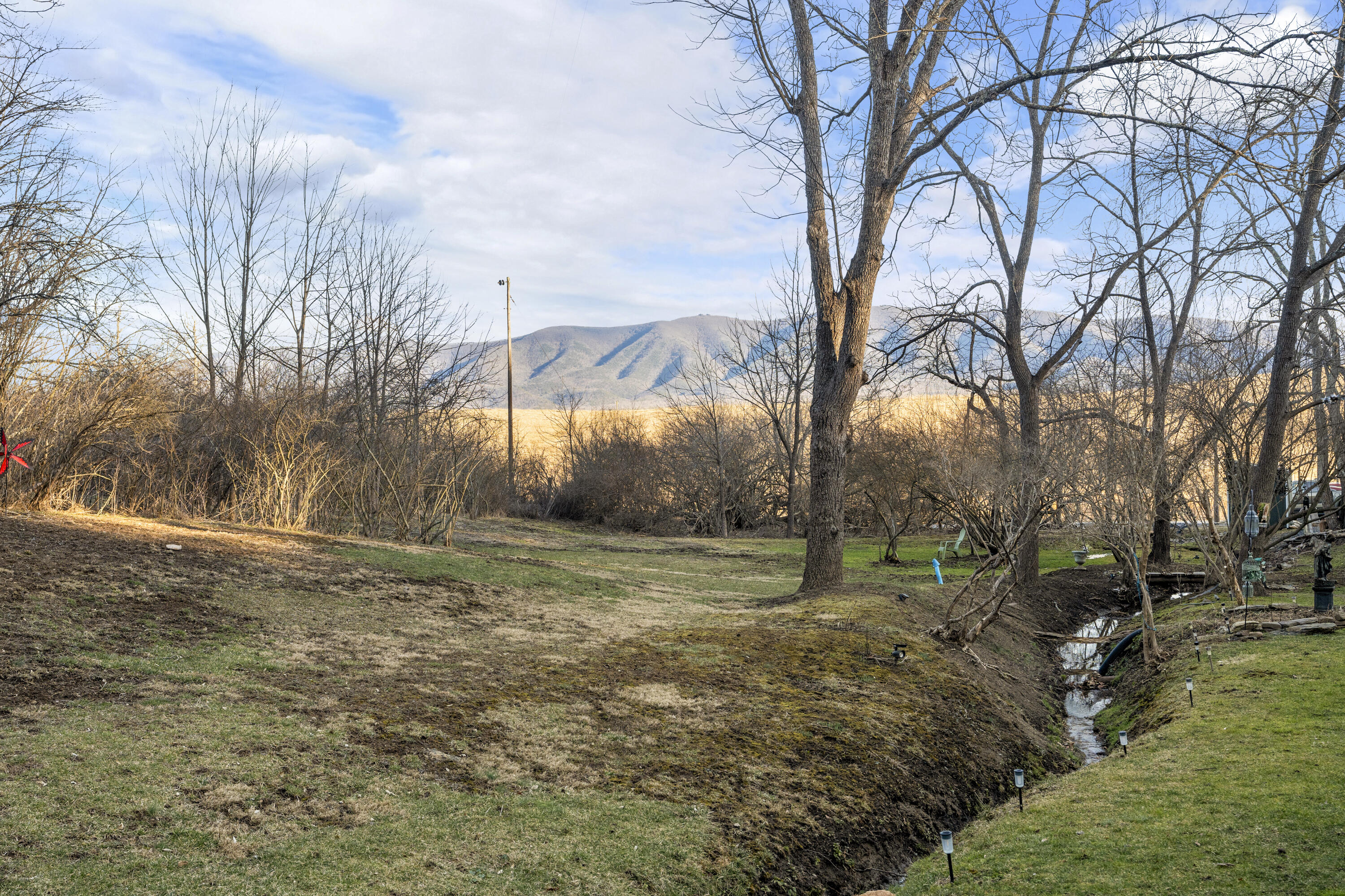 2665 Deerfield Valley Road Rd