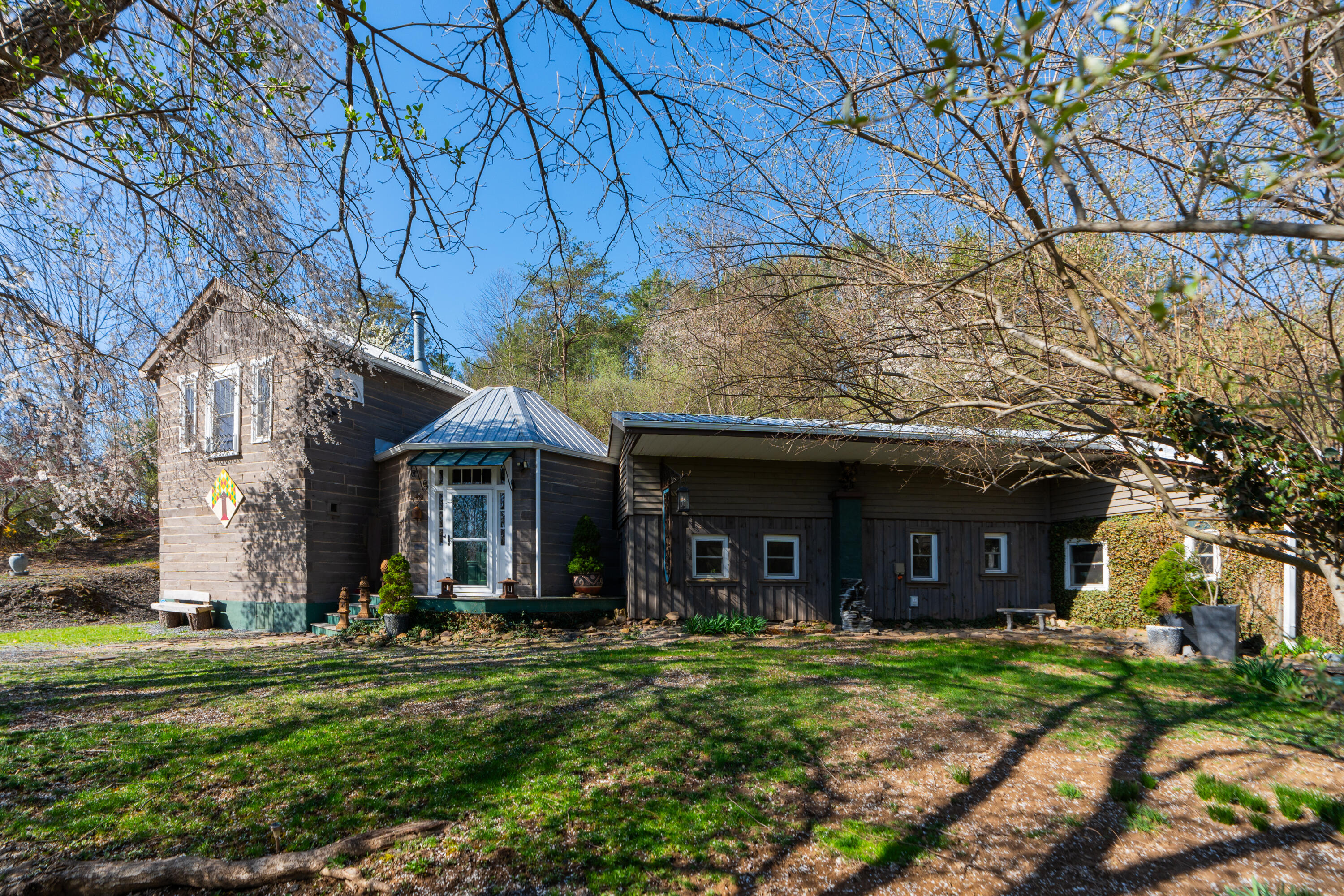 2665 Deerfield Valley Road Rd