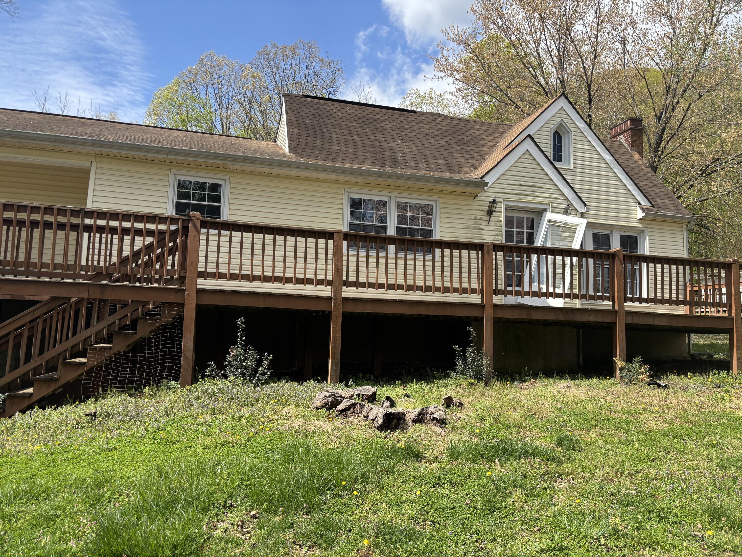 1351 Kelvin Grove