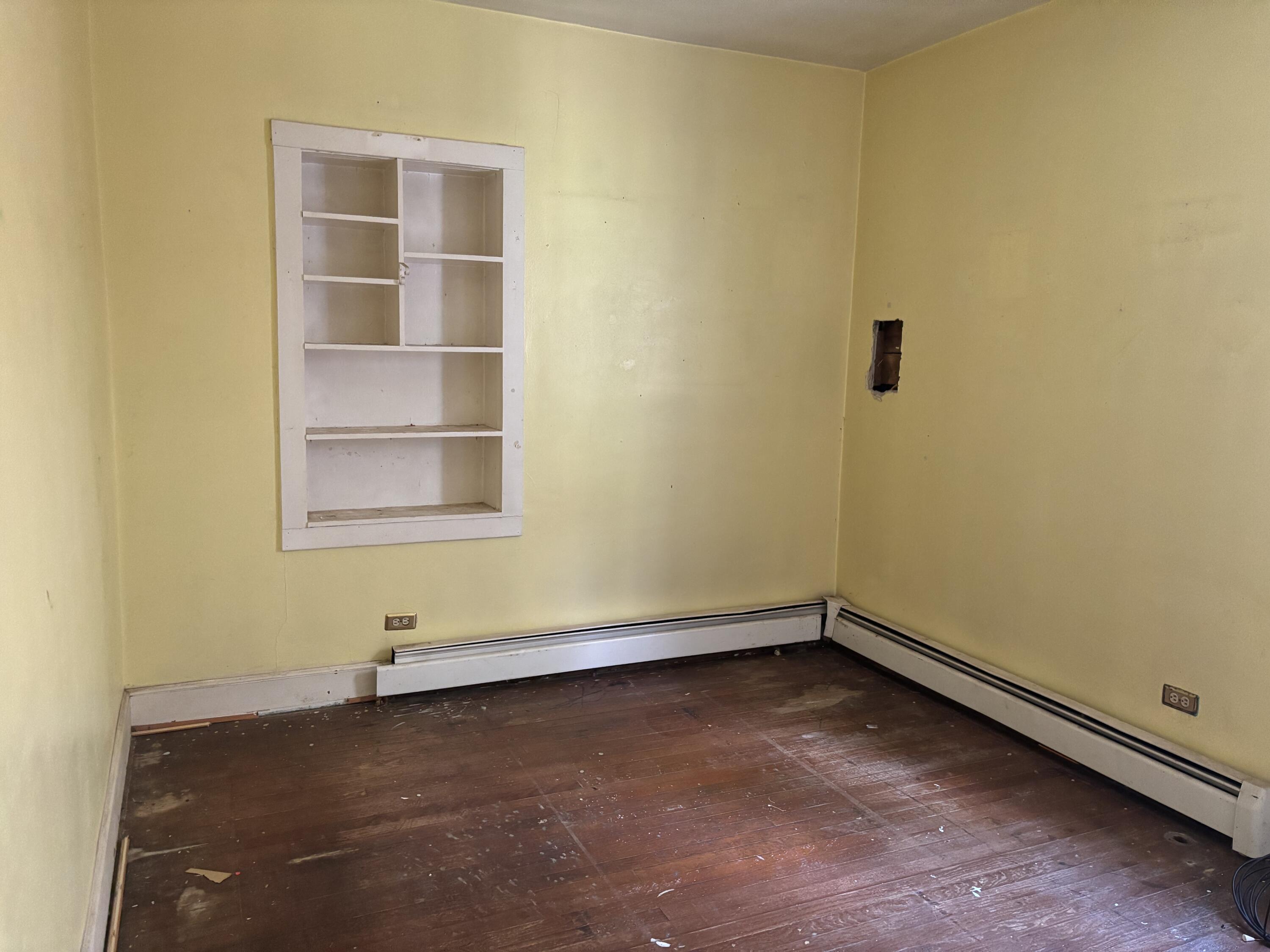 1351 Kelvin Grove