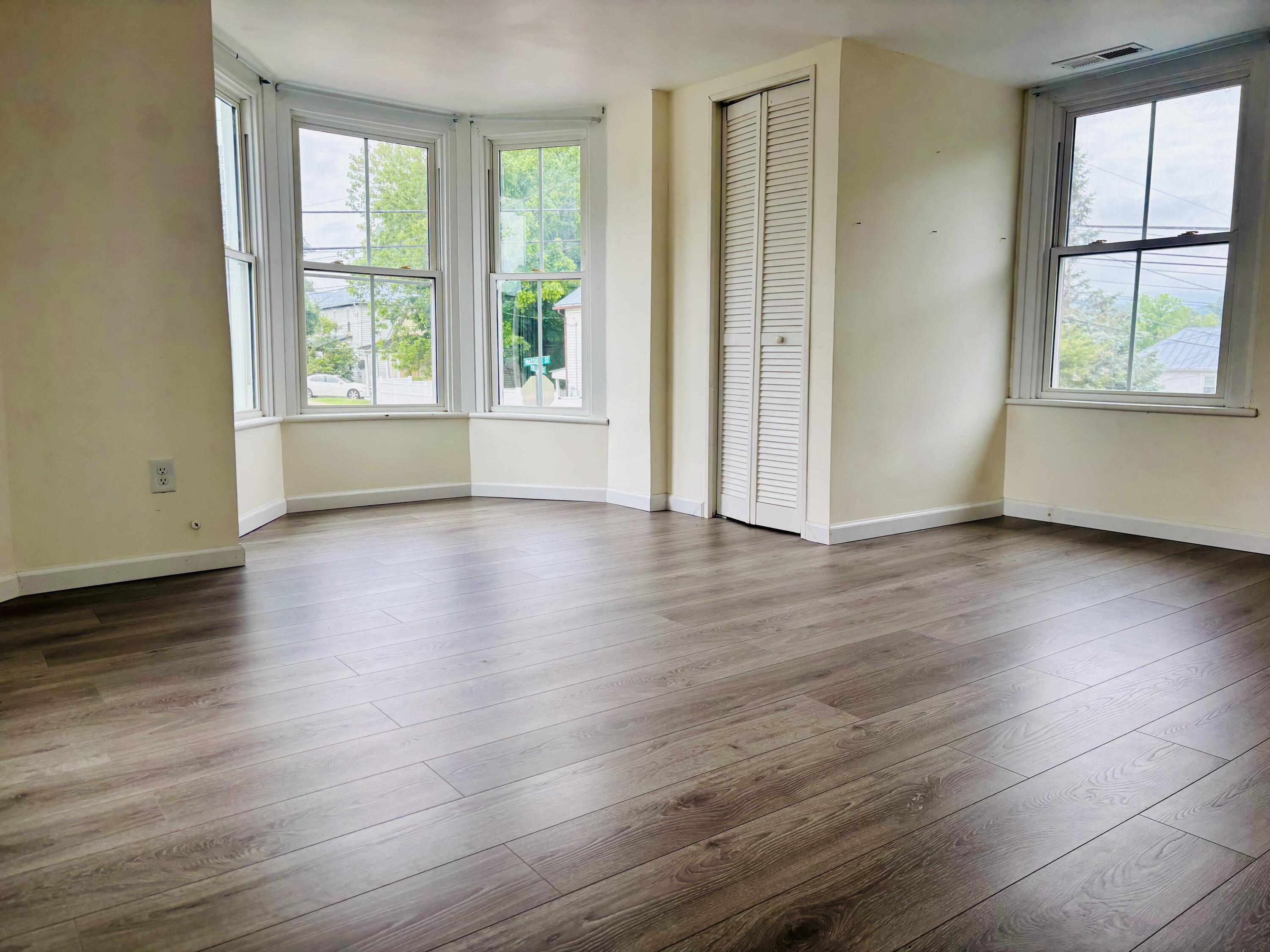 201 Fuller St