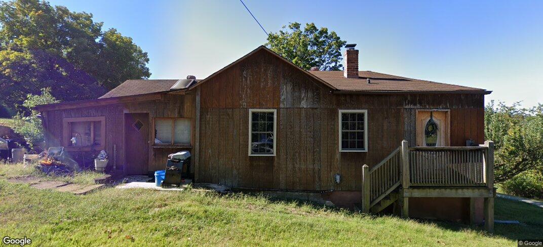 402 Amherst Rd