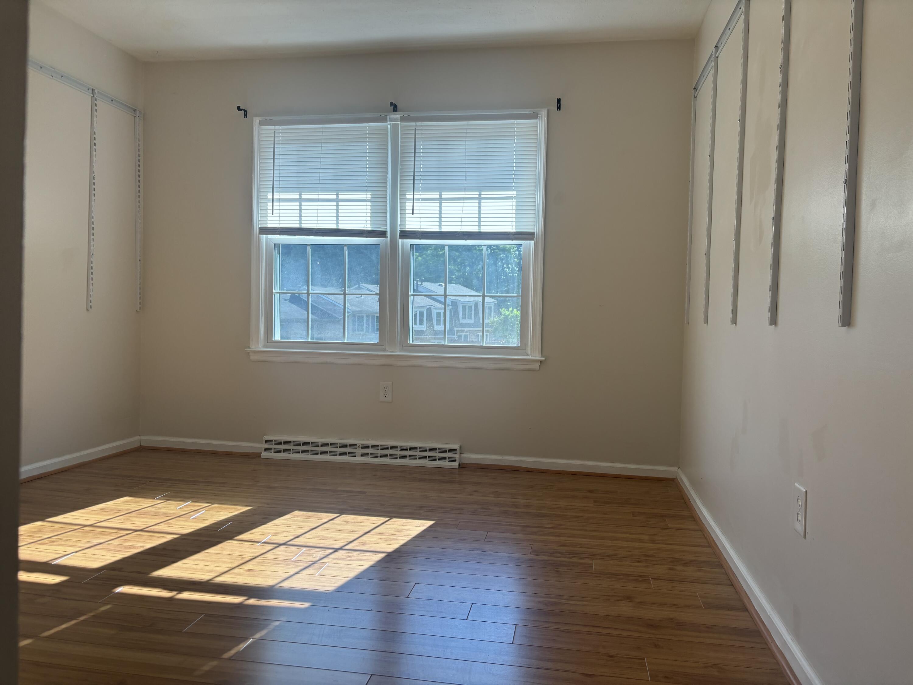 108 Essex Dr