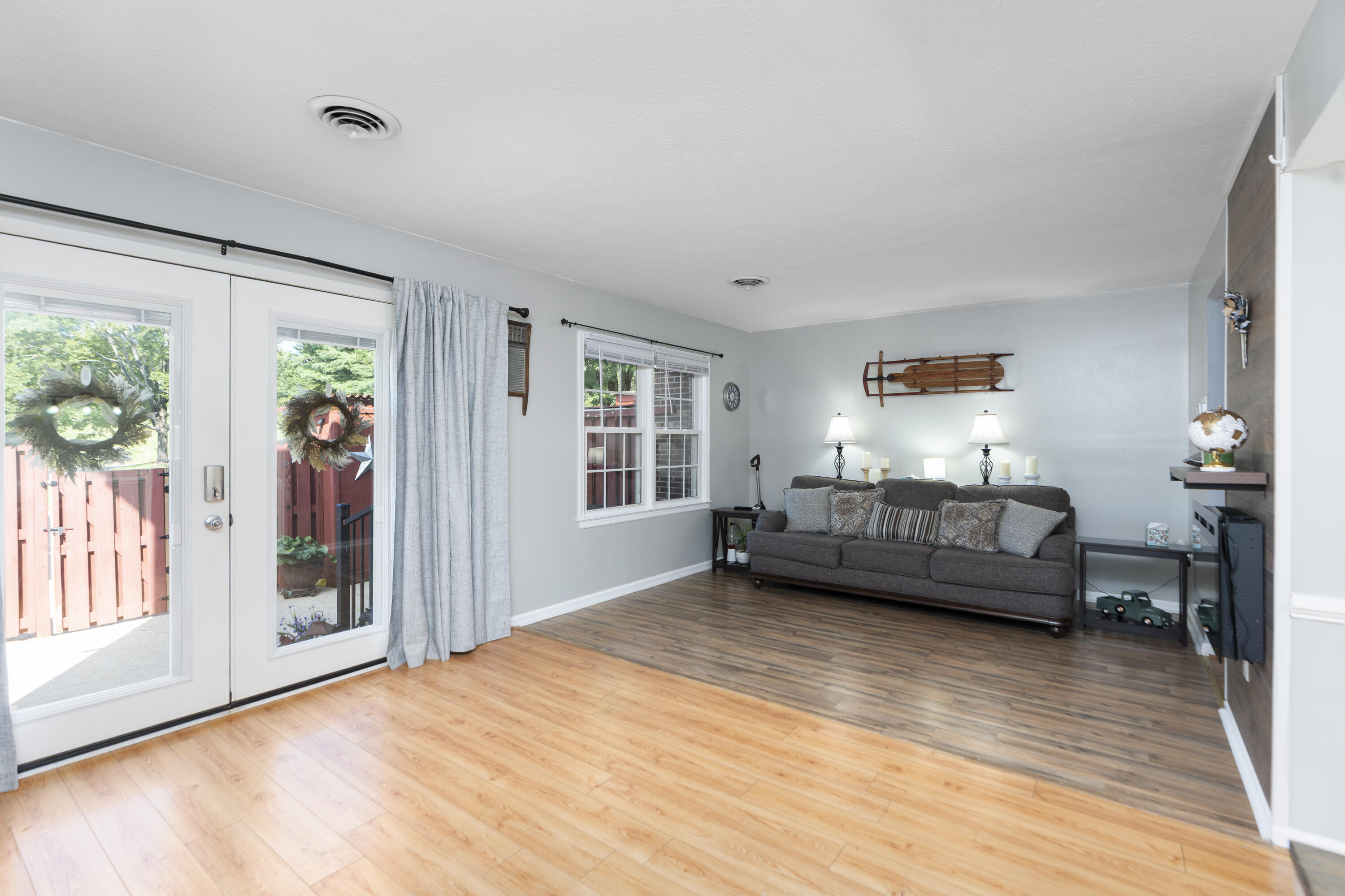 108 Essex Dr
