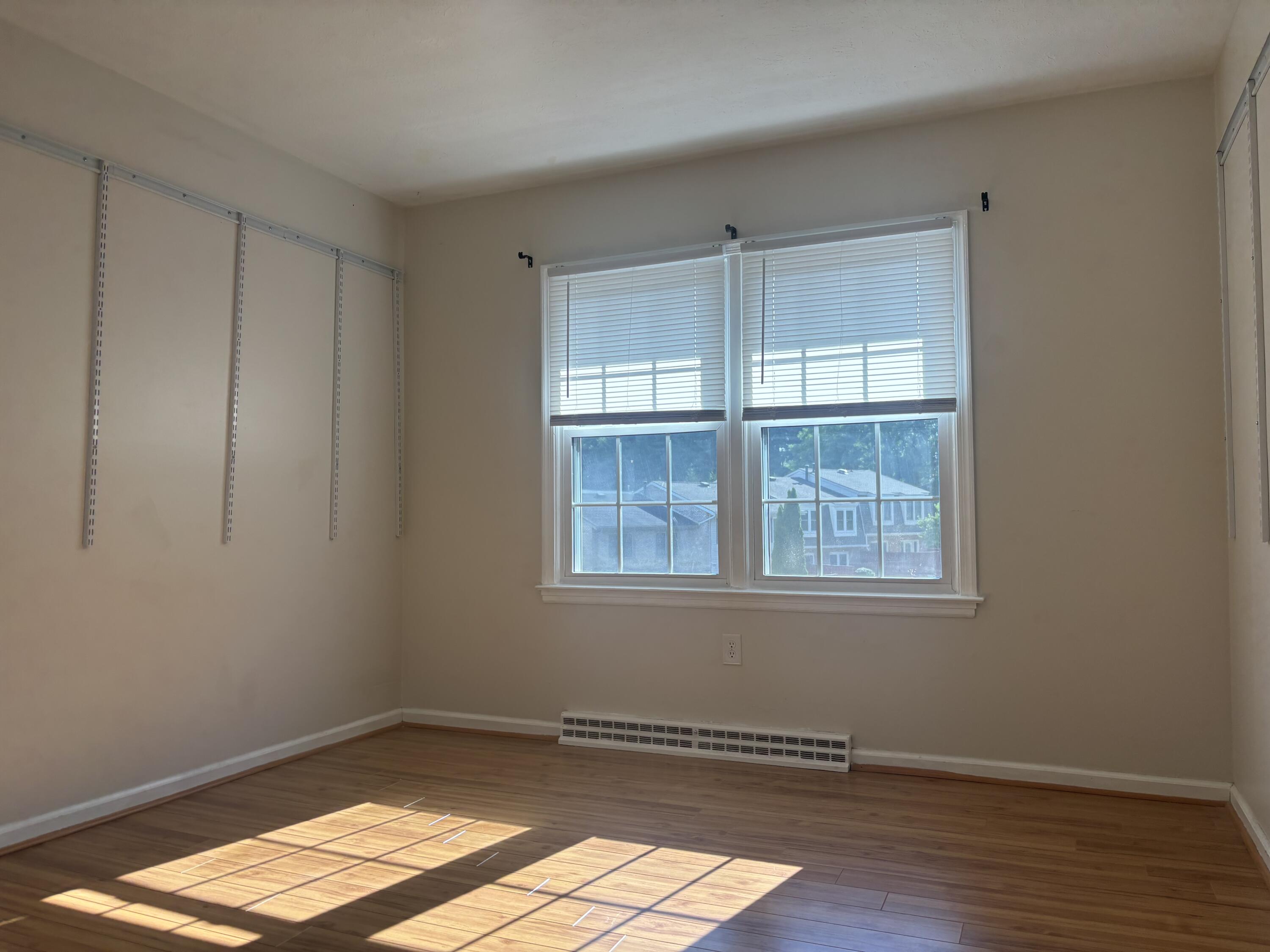 108 Essex Dr