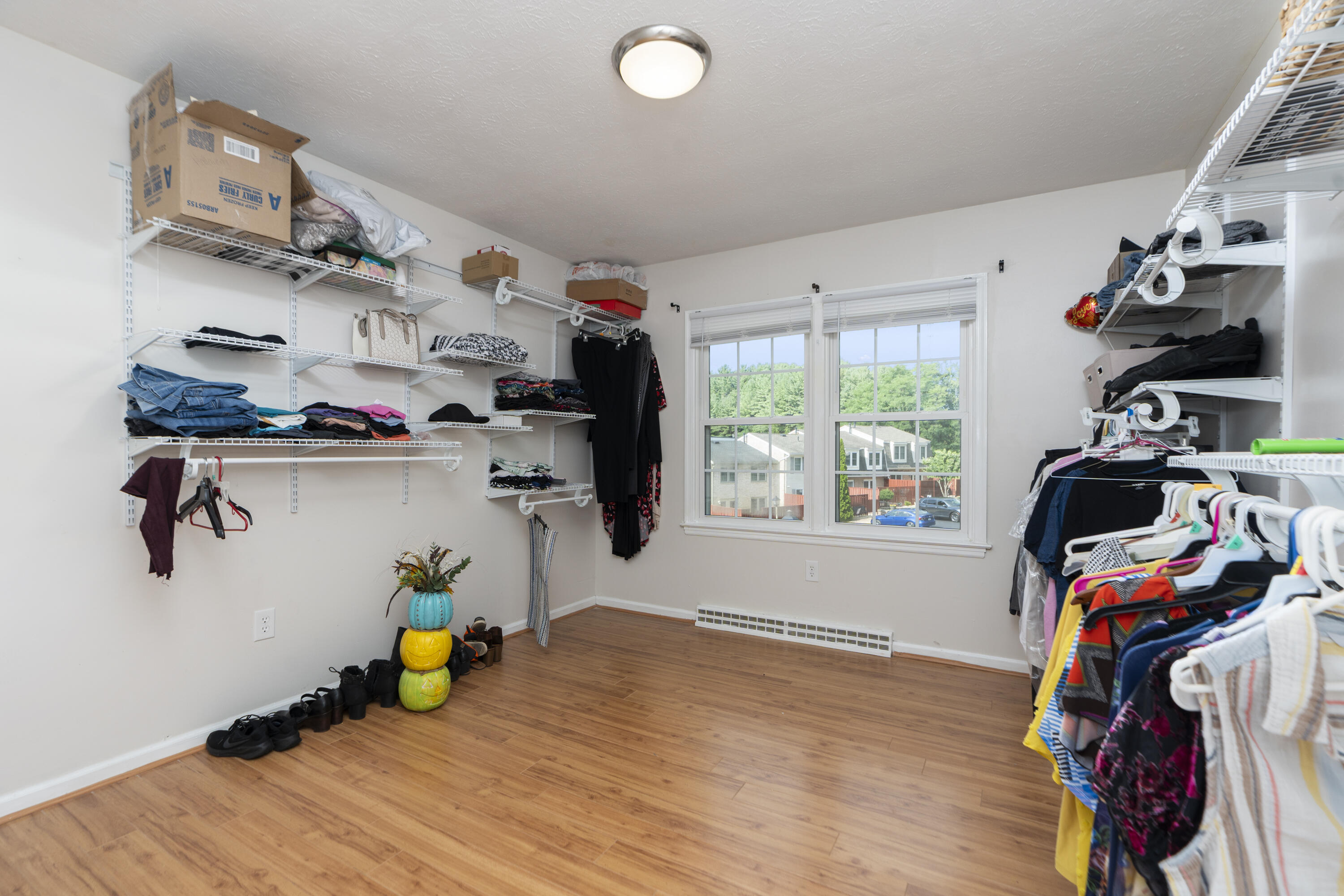 108 Essex Dr