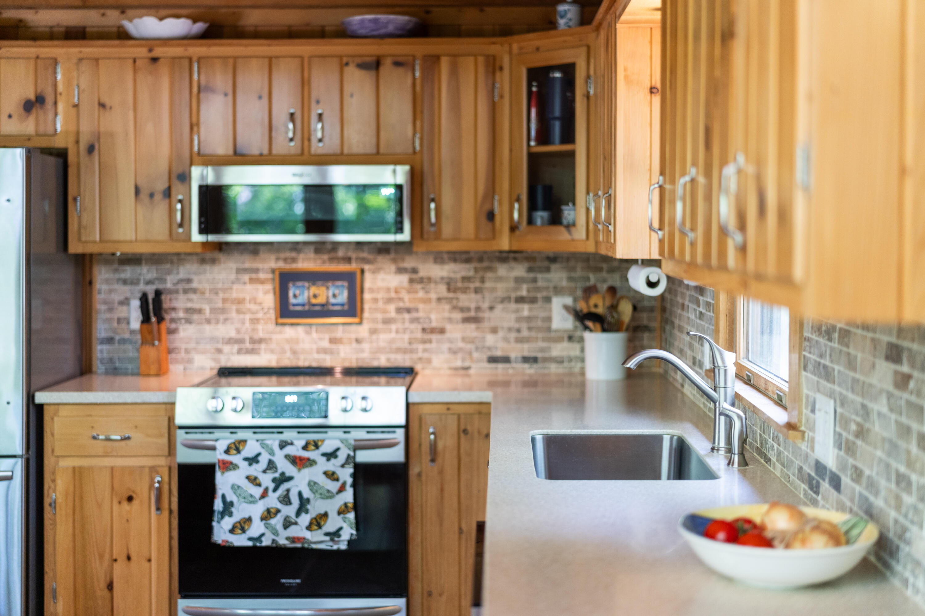 440 Hollow Ln