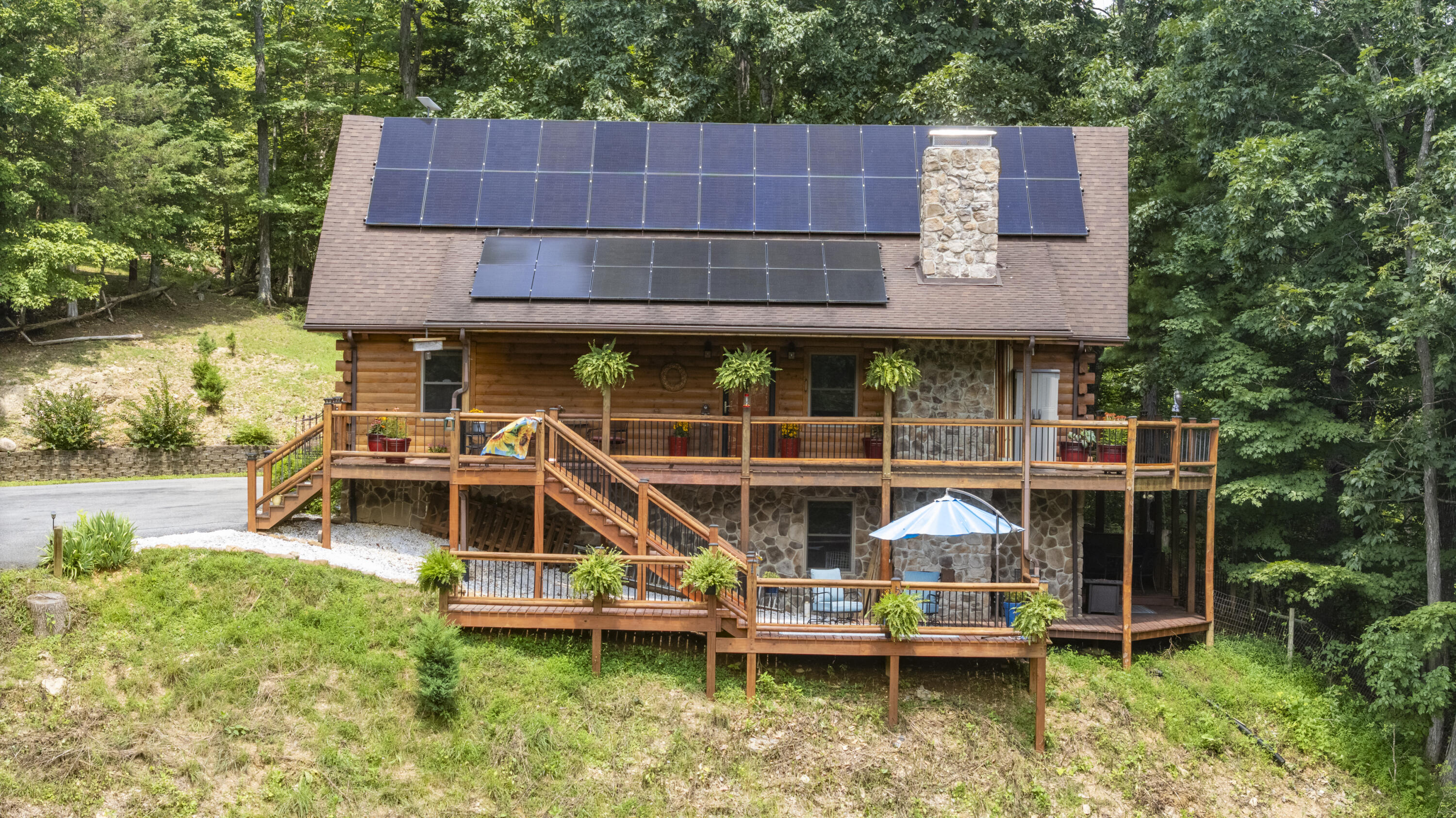440 Hollow Ln