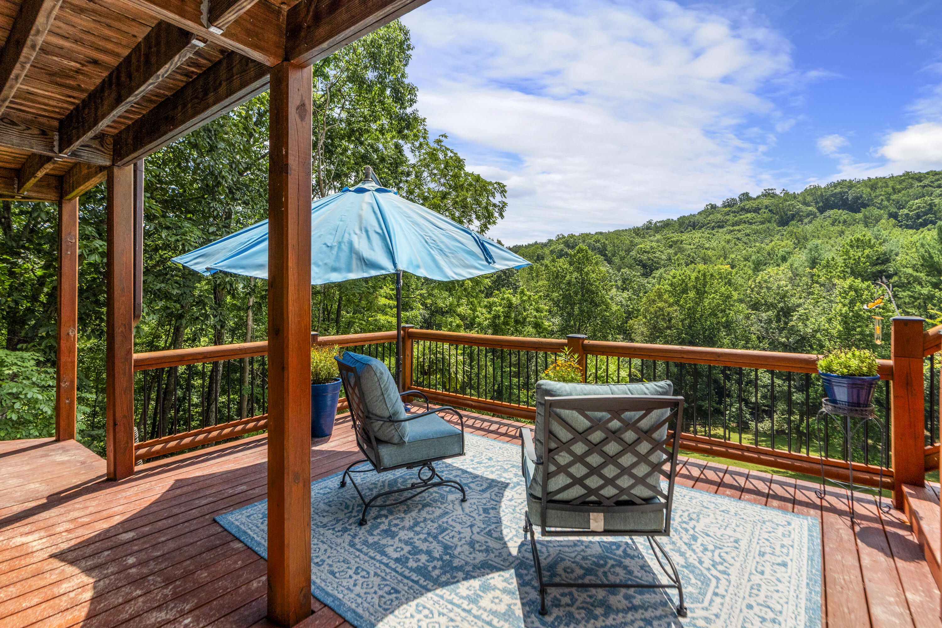 440 Hollow Ln