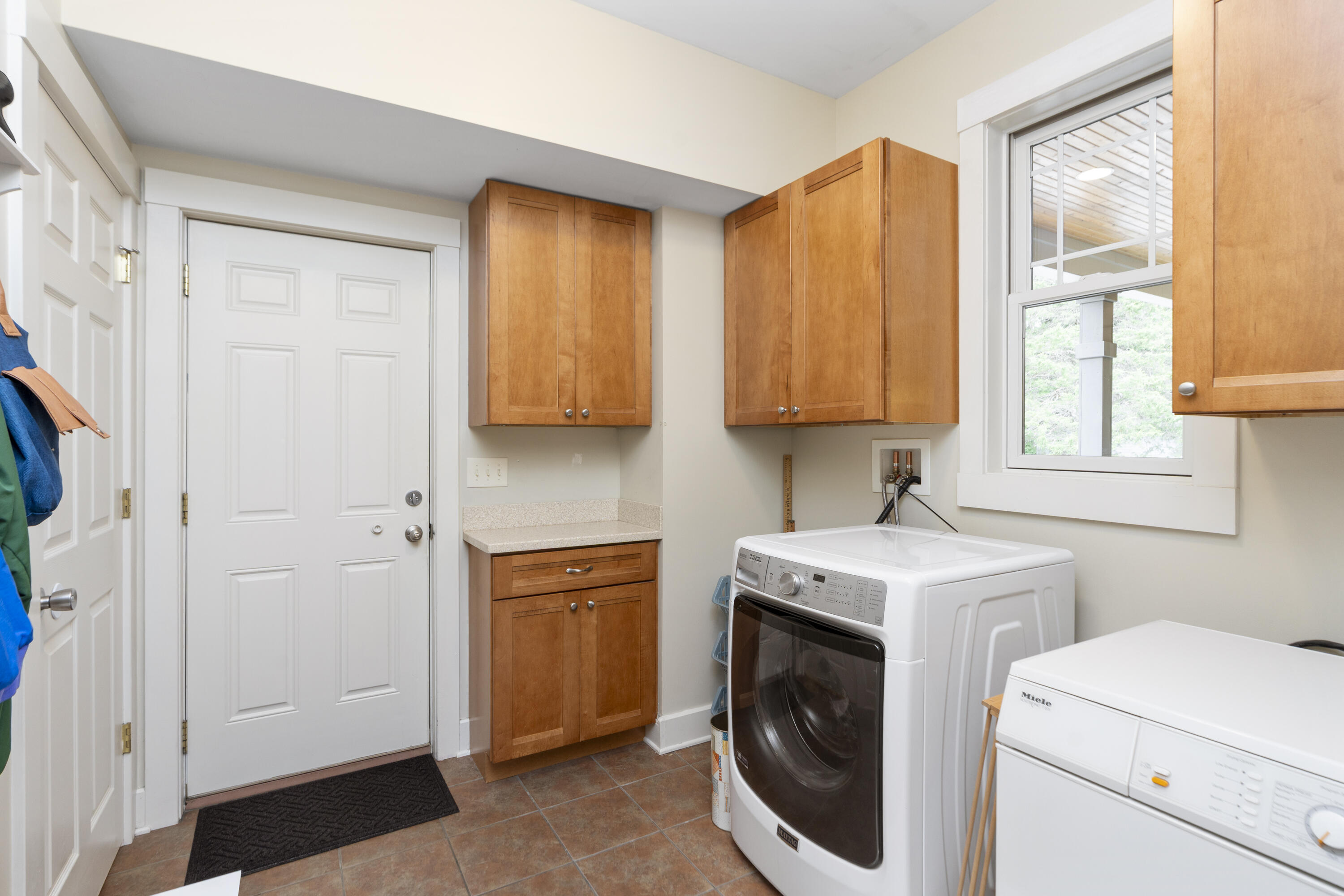 251 Alpine Dr