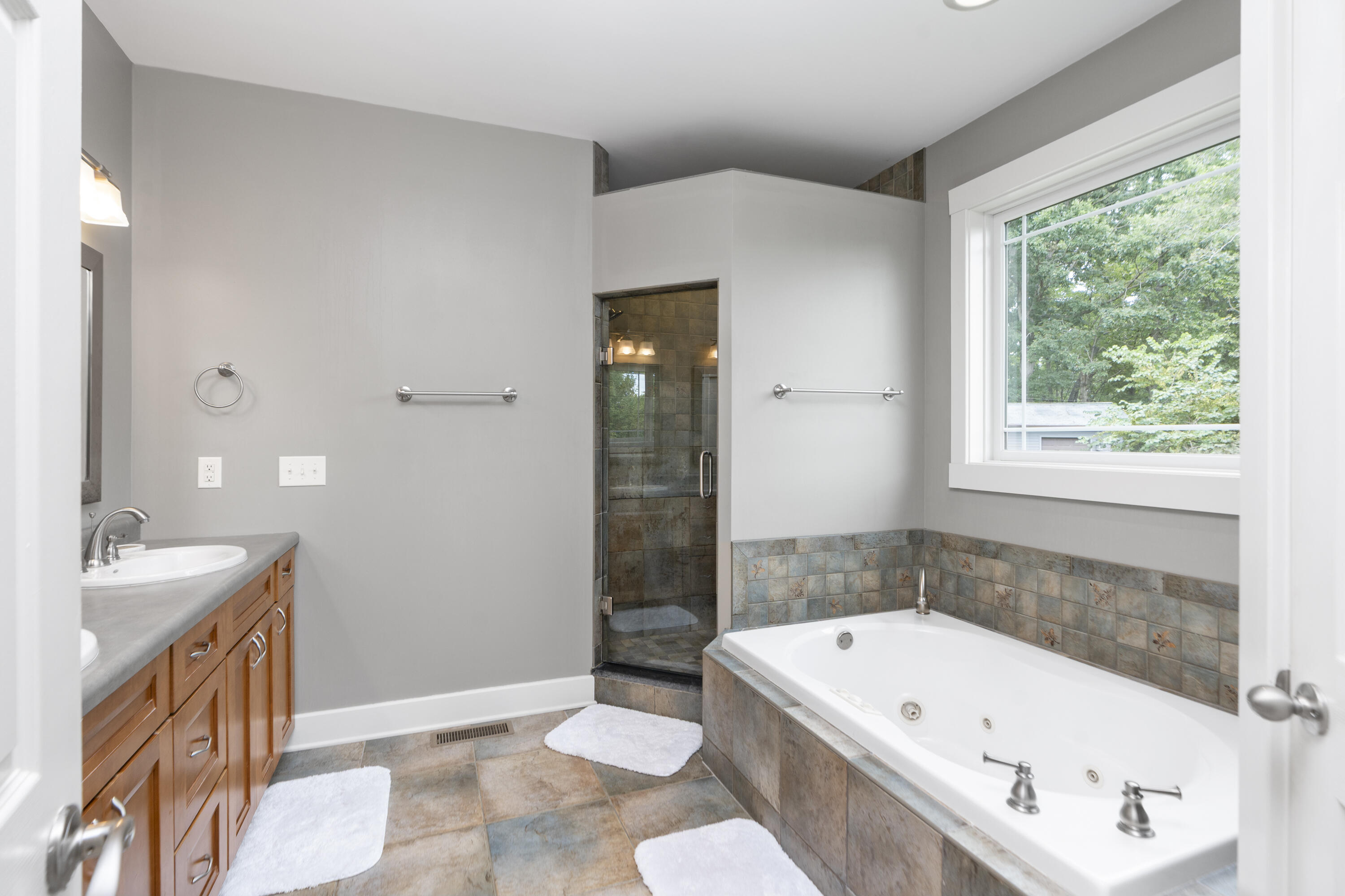 251 Alpine Dr