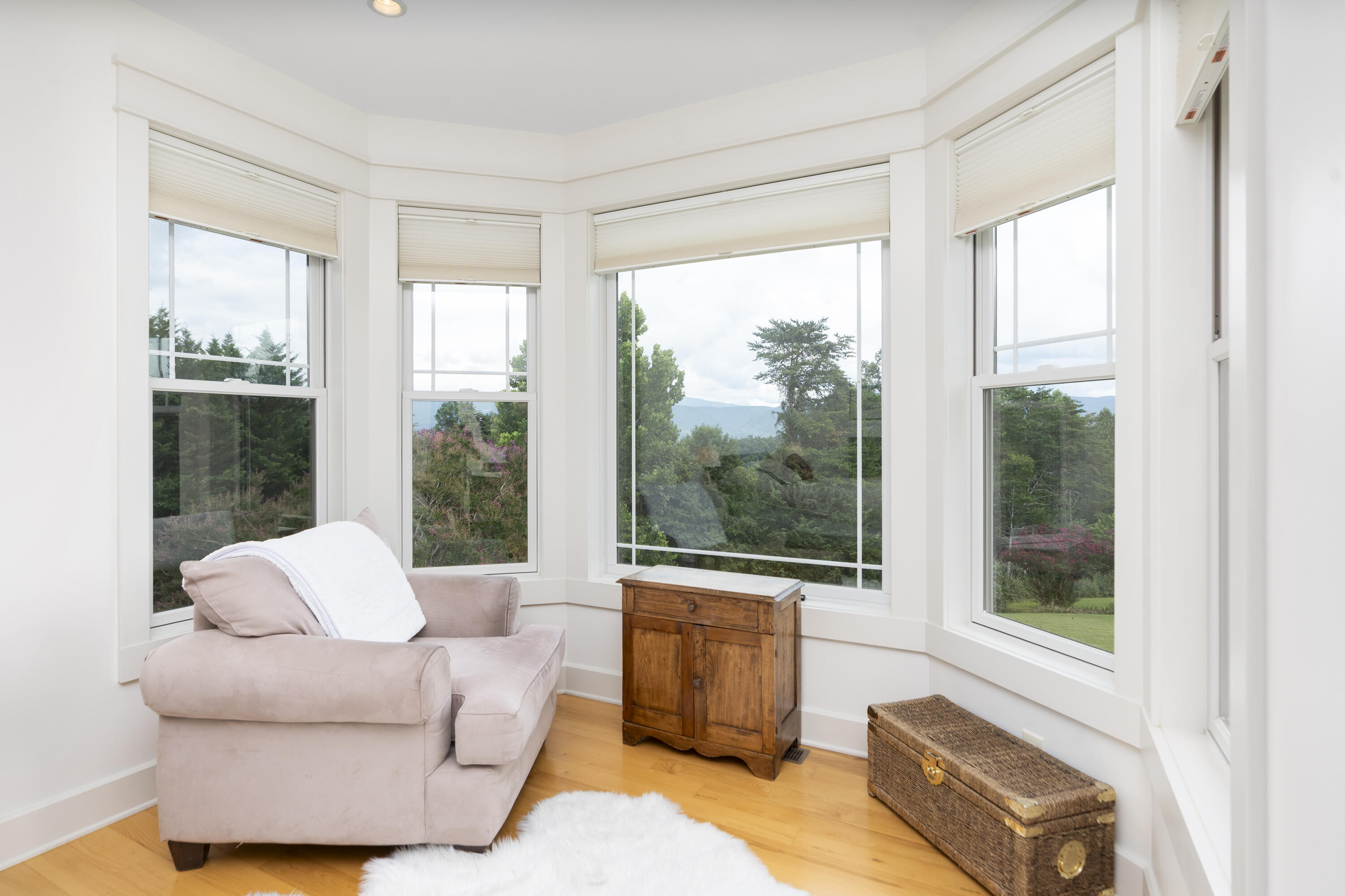 251 Alpine Dr