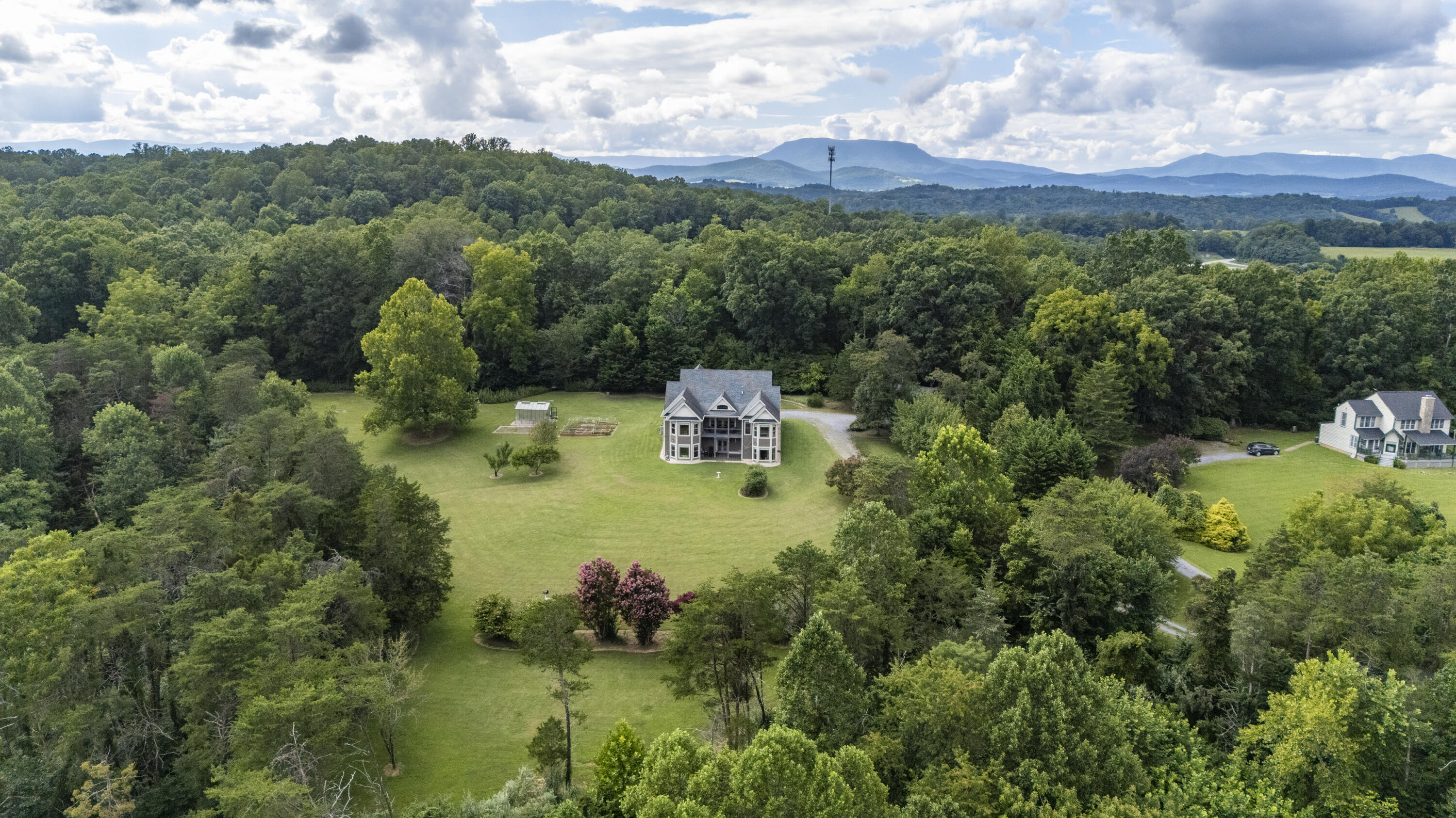 251 Alpine Dr