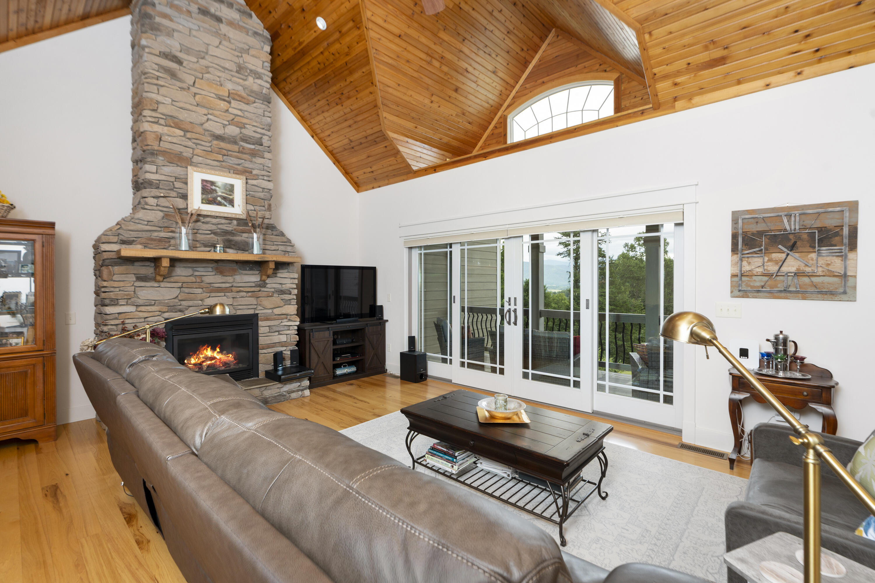 251 Alpine Dr