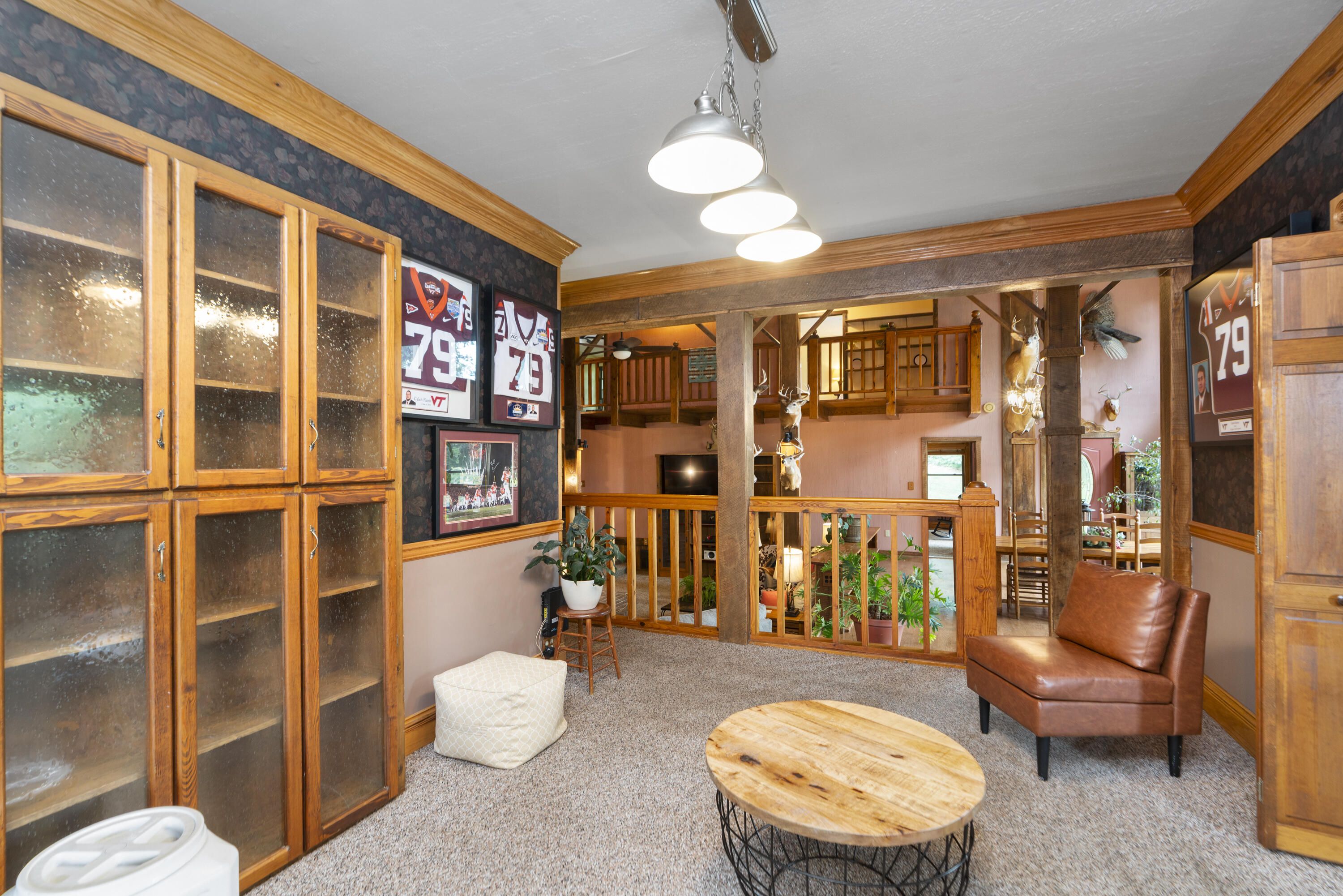 82 Ridgeview Ln