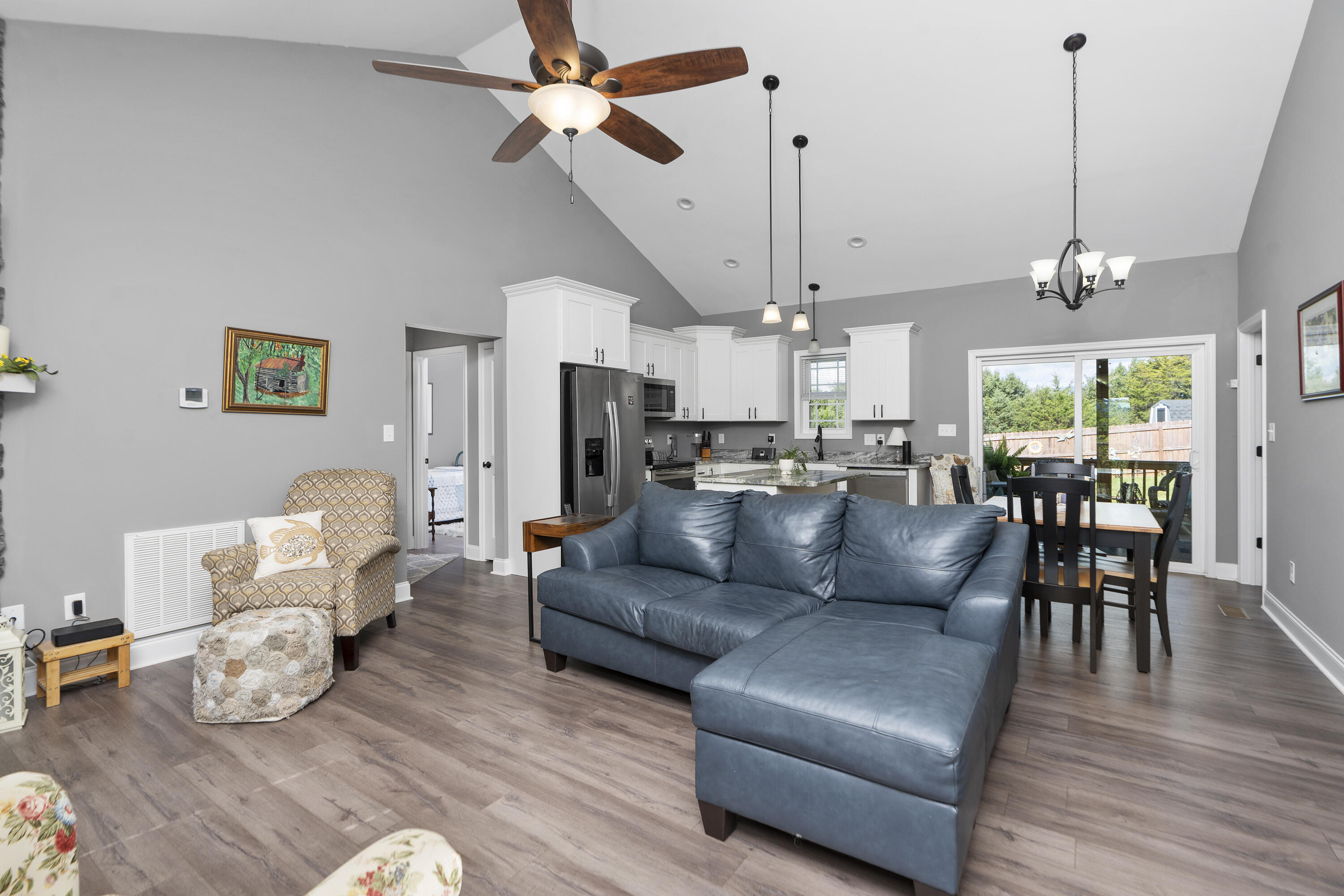 290 Thoroughbred Cir