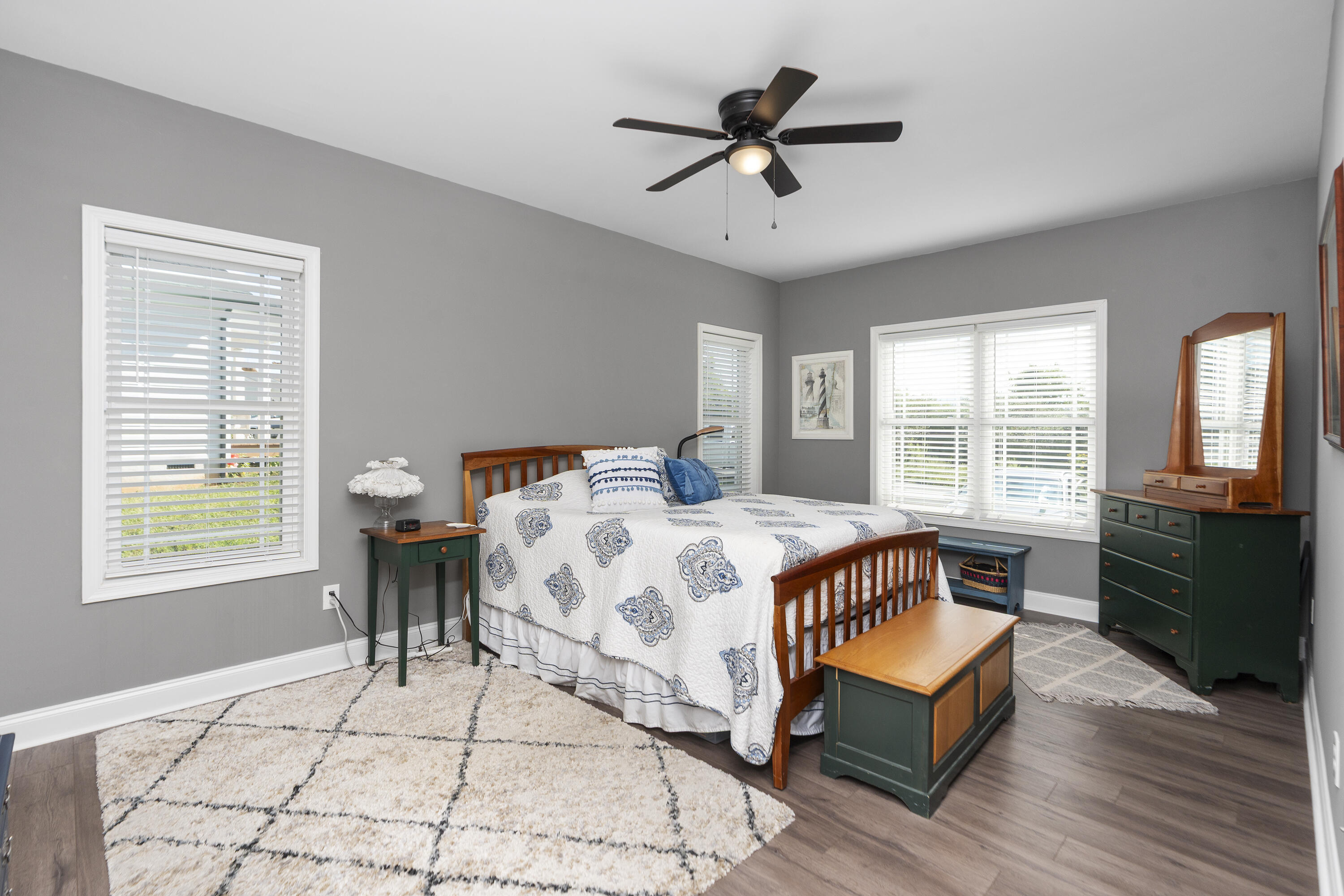 290 Thoroughbred Cir