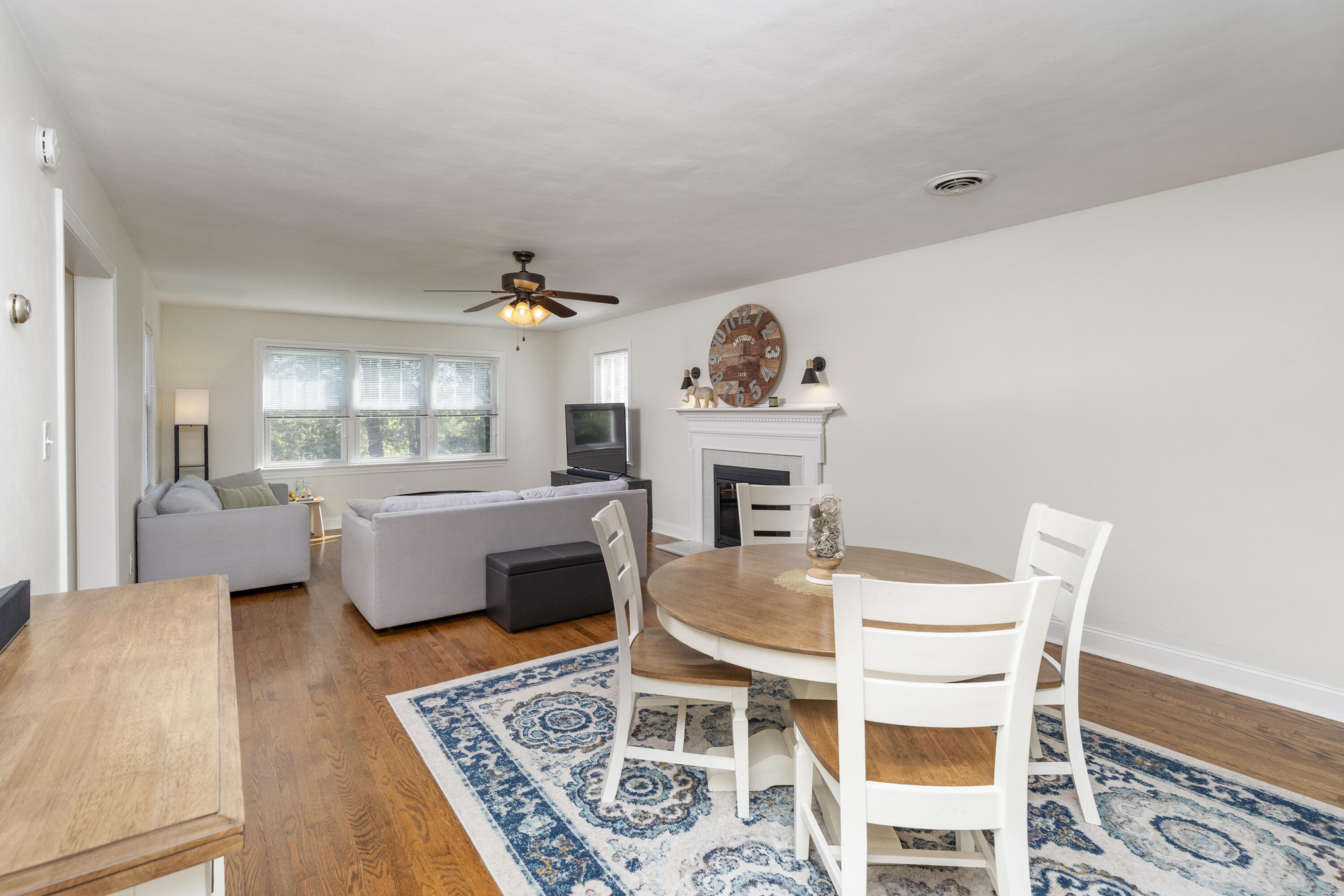 37 MERLIN Ln