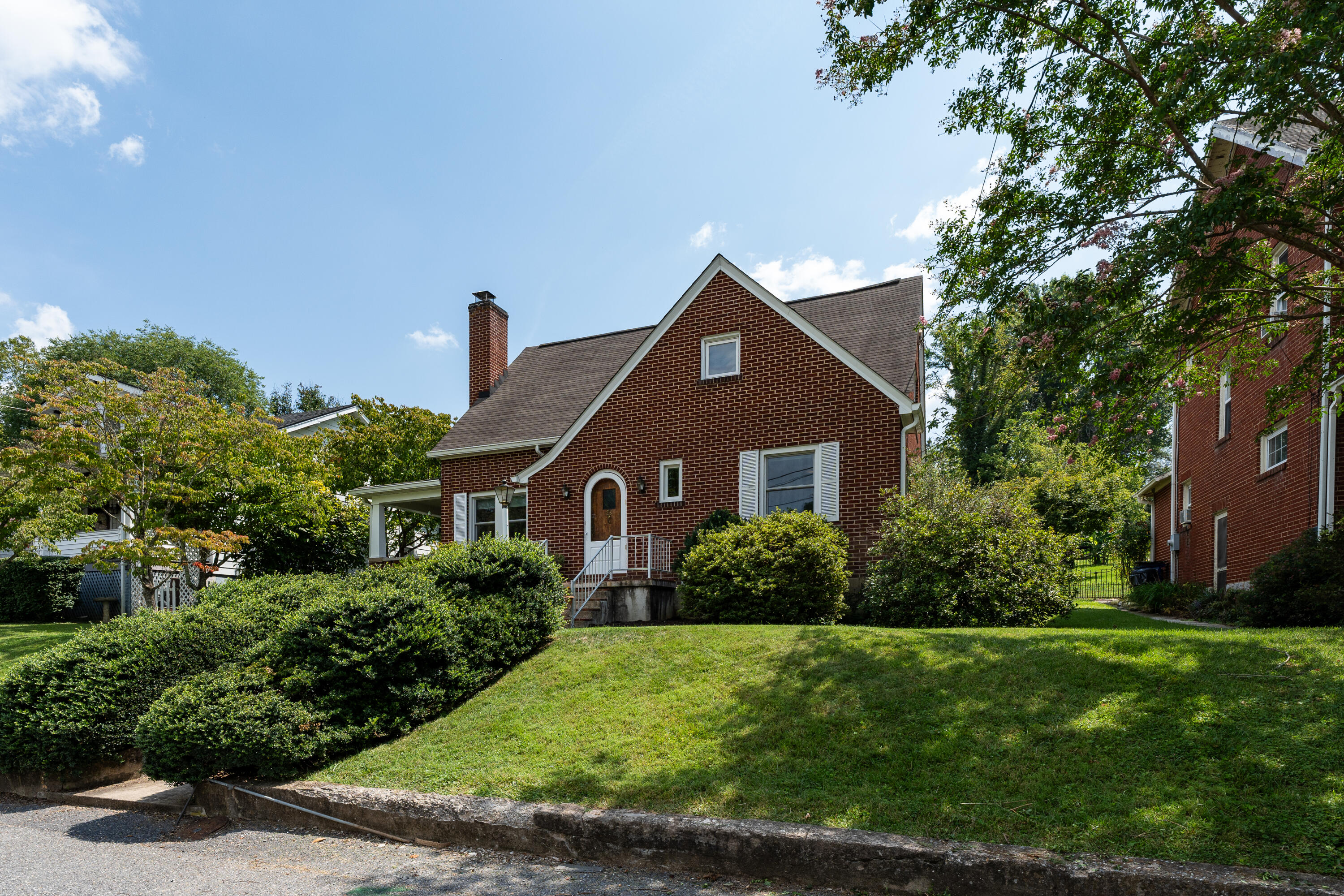 23 WESTSIDE Ct