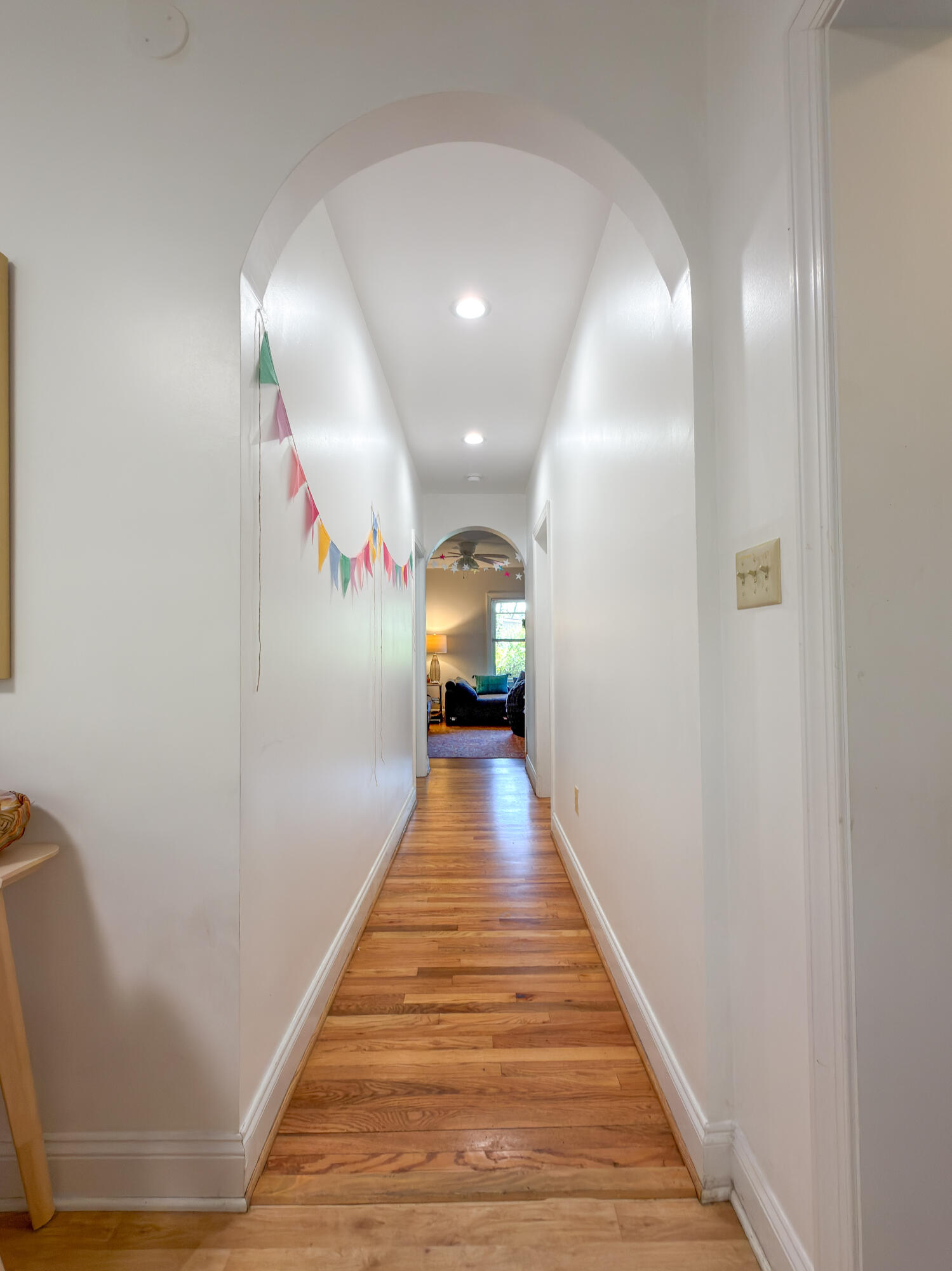 110 E HENRY St