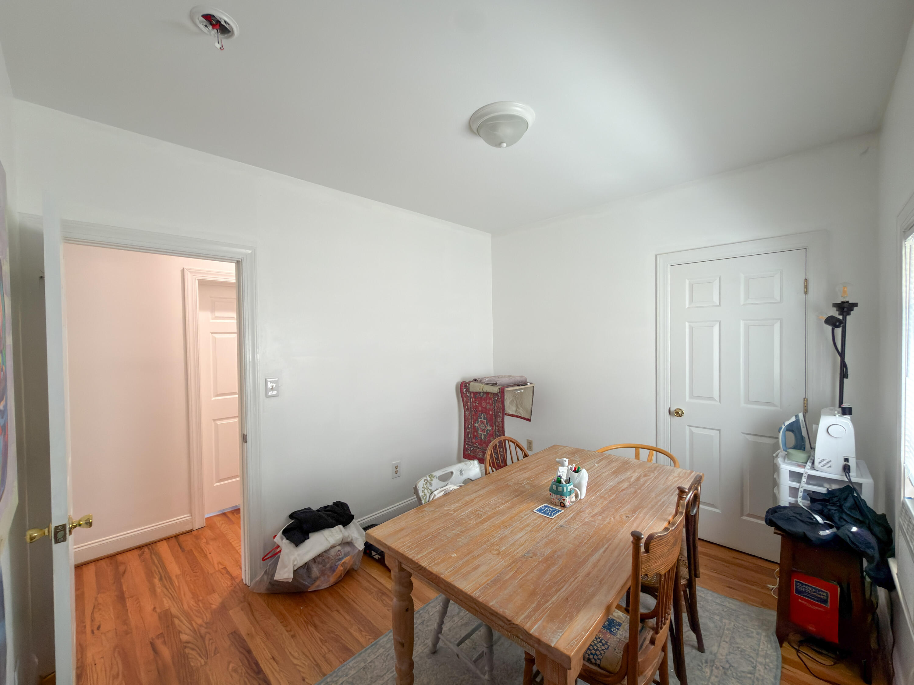 110 E HENRY St