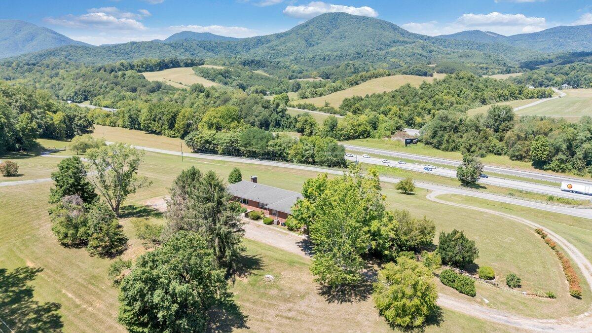 25266 Lee Highway