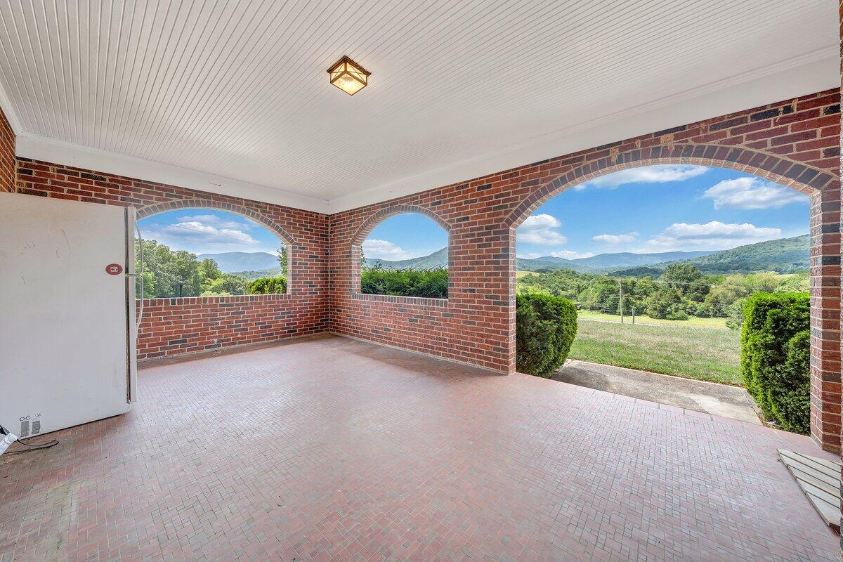 25266 Lee Highway