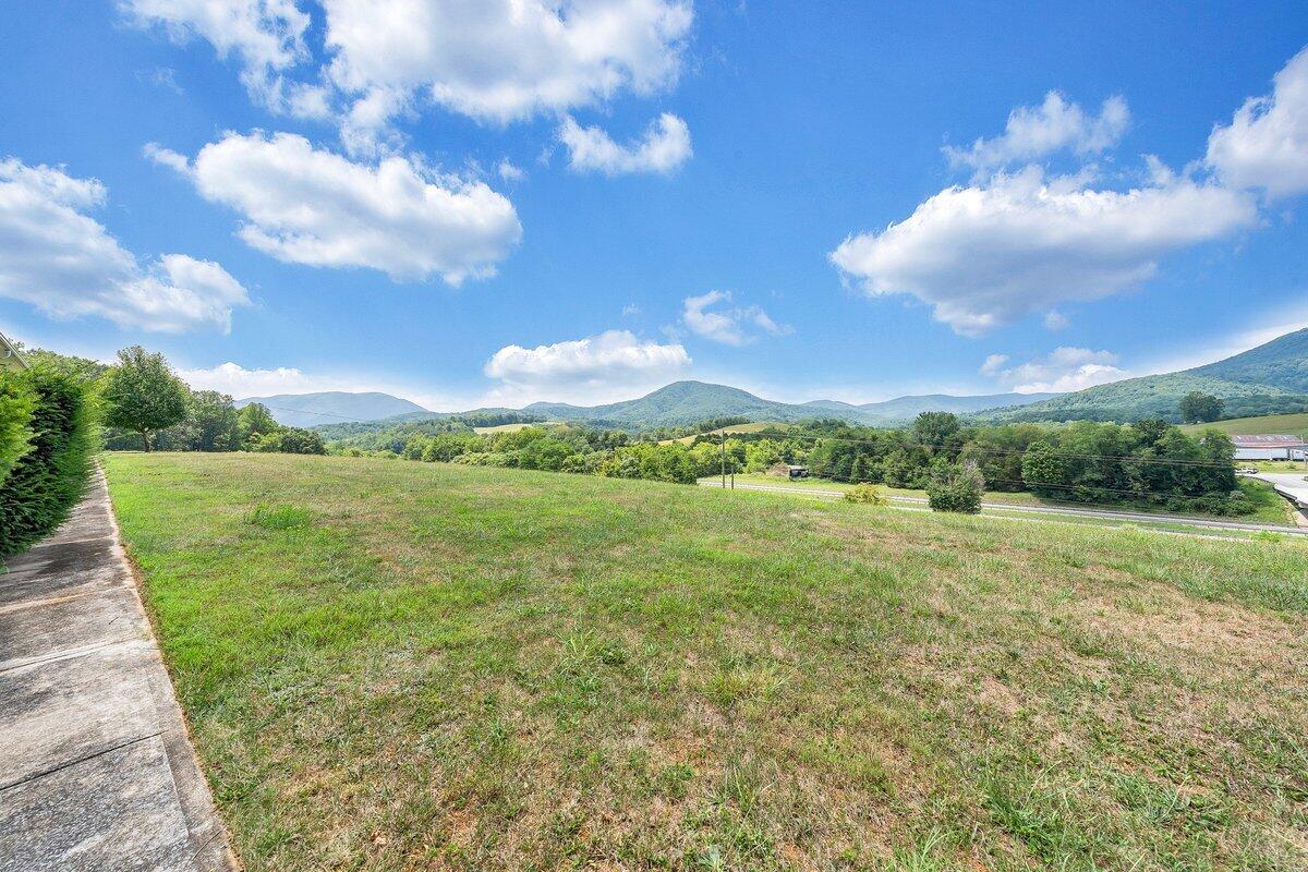 25266 Lee Highway