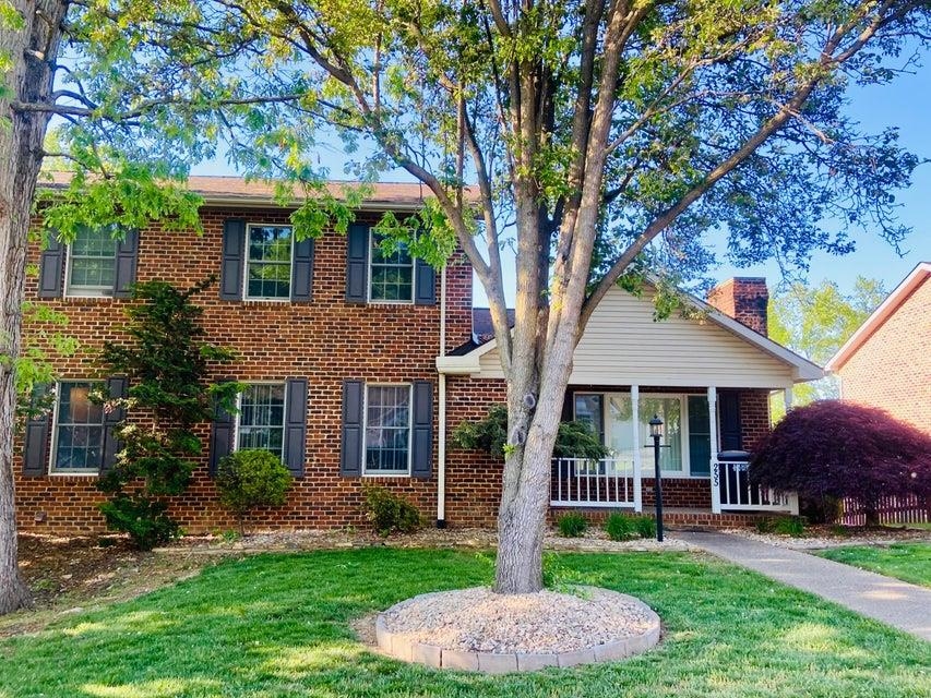 255 EMERALD DR