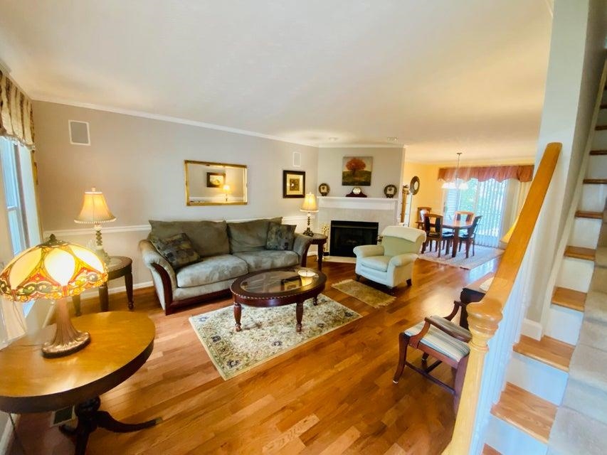 255 EMERALD DR