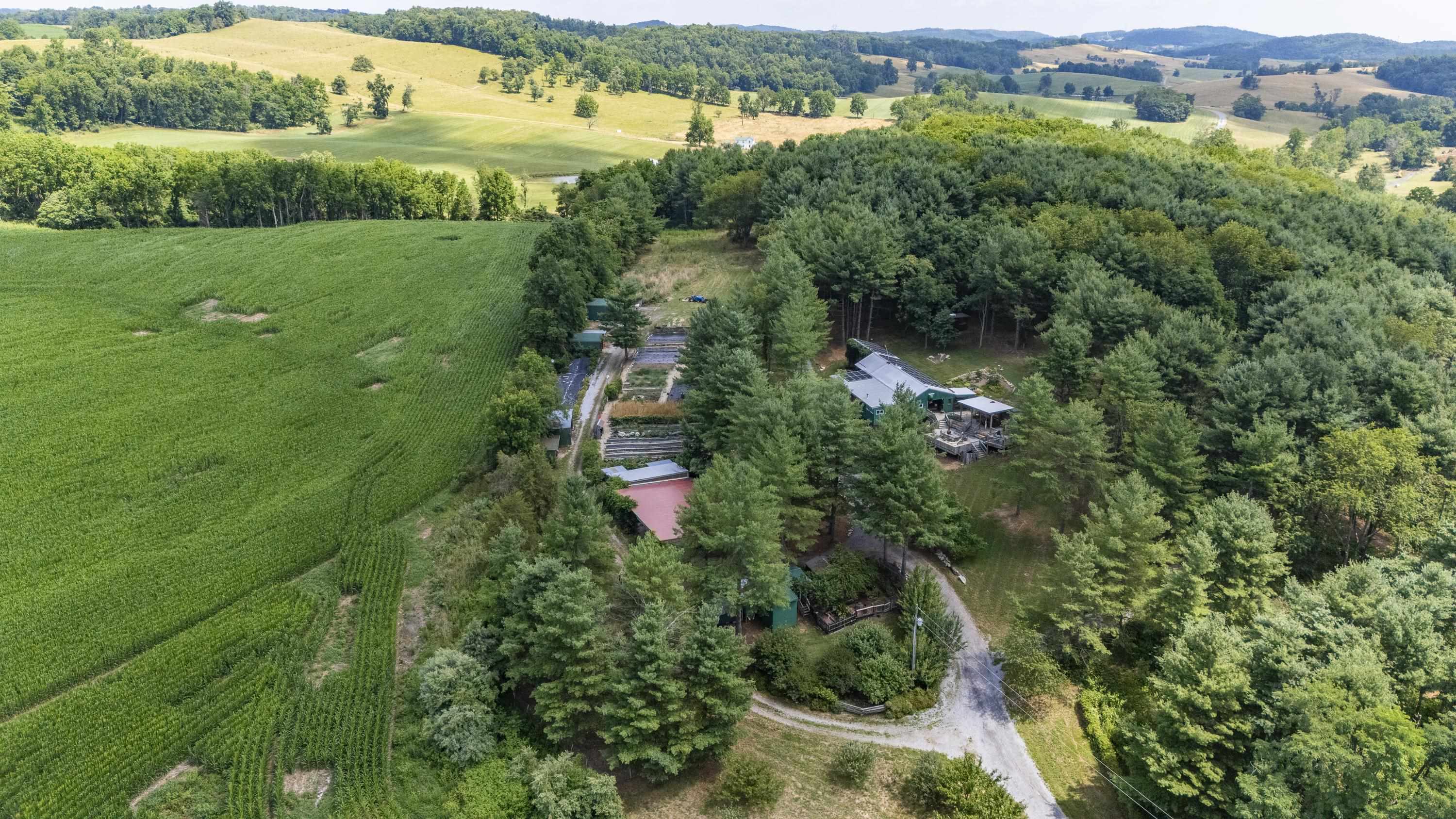 801 BROADHEAD SCHOOL RD