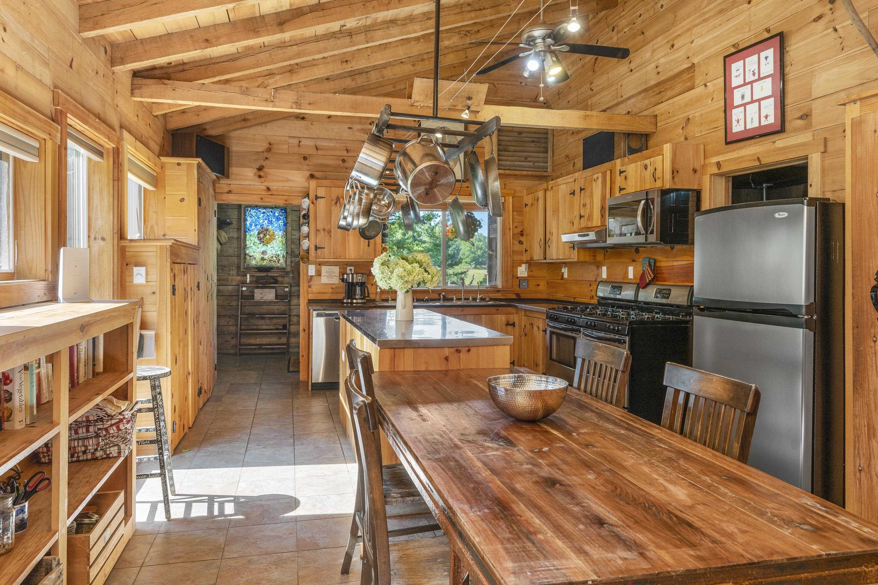 801 BROADHEAD SCHOOL RD